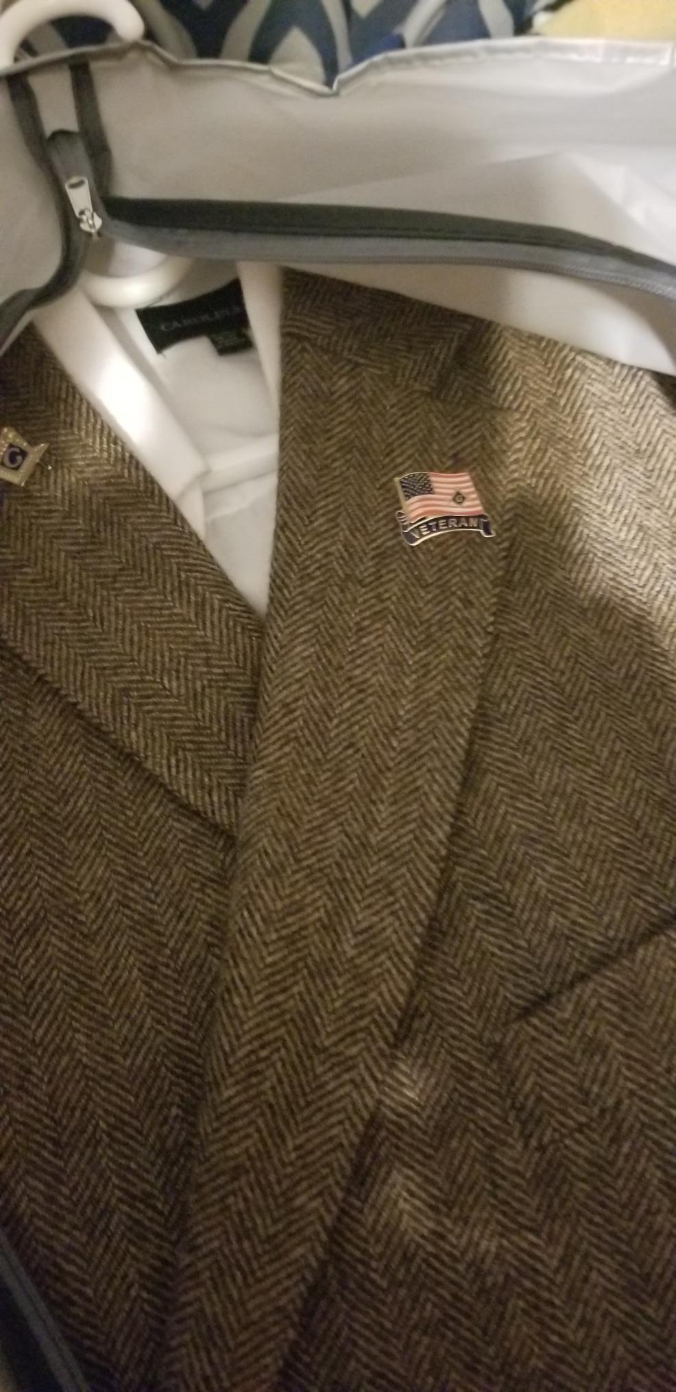 Veteran American Flag Square & Compass Masonic Lapel Pin - [Red & White][1'' Tall] customer photo 2