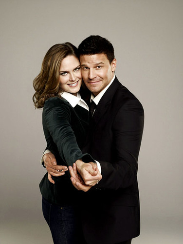 Bones: The Complete Season 5 (6-Disc Box Set) customer photo 1