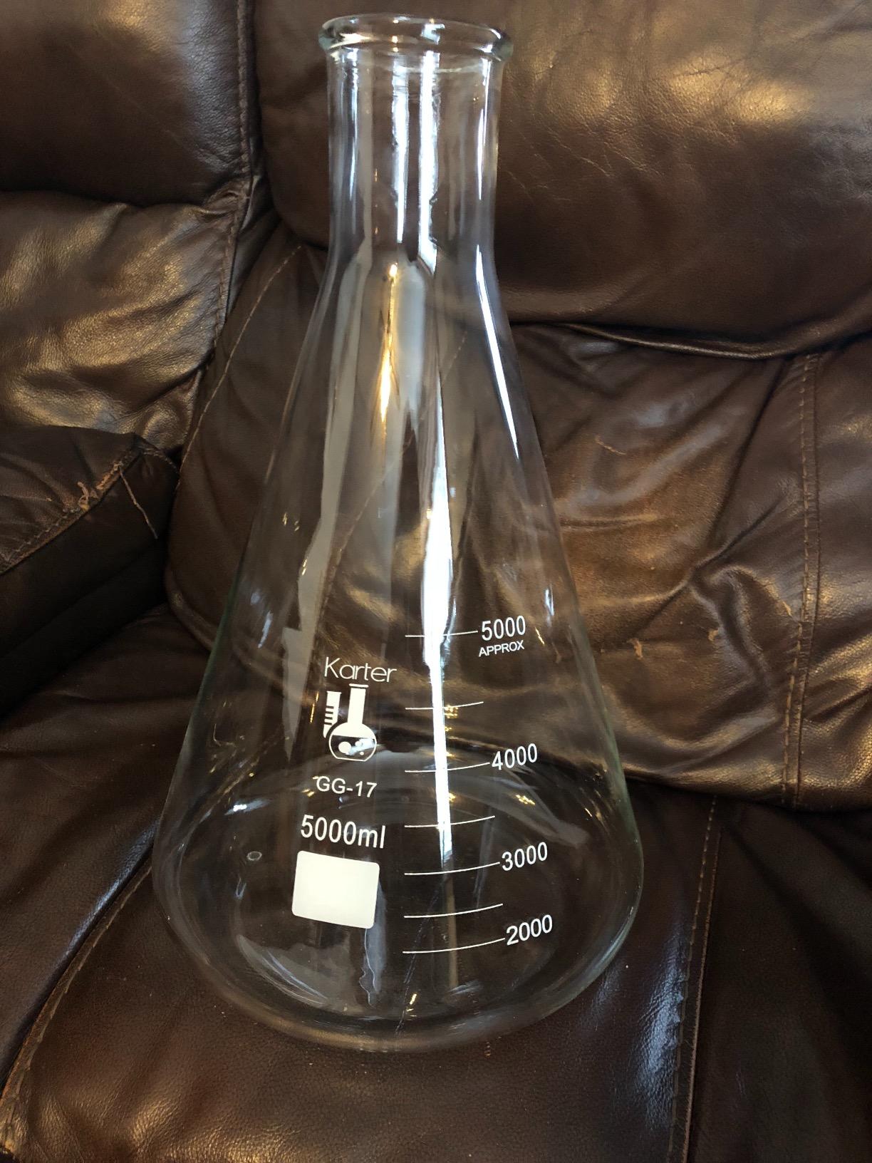 Karter Scientific Glass Flask 5 Piece Set, Narrow Mouth Erlenmeyer, Borosilicate 3.3 Glass - 50ml, 150ml, 250ml, 500ml, 1L, 213B2 customer photo 2