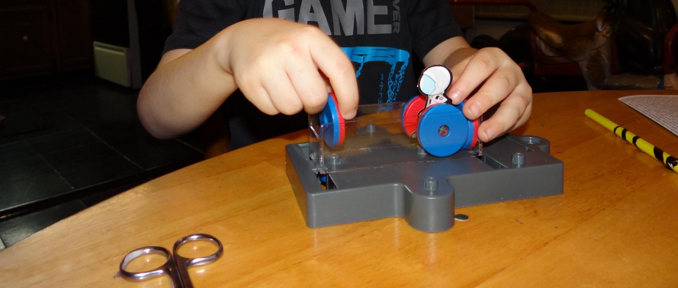 4M Kidzlabs Anti Gravity Magnetic Levitation Science Kit - Maglev Physics Stem Toys Educational Gift for Kids & Teens, Girls & Boys (3686) customer photo 2