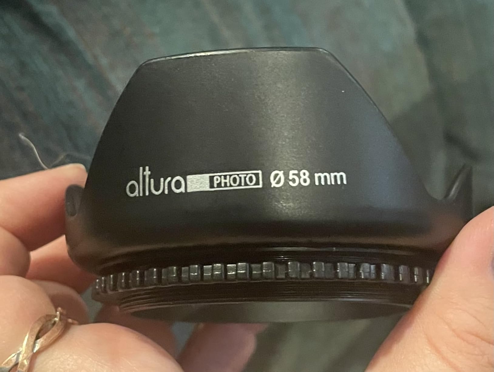 Altura Photo 58mm Camera Lens Hood for Canon Rebel T7, T6, EOS Accessories | Blocks Glare & Protects Your Lens from Bumps, Easy Snap-On Fit customer photo 2