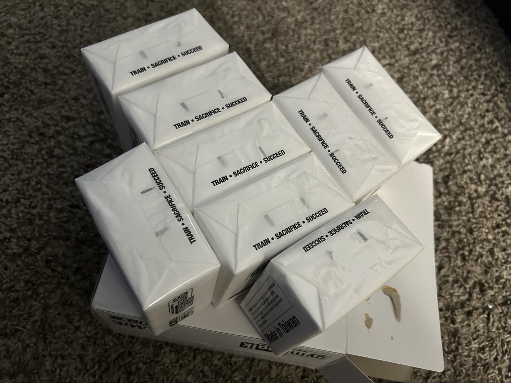 Rage Fitness Fitness Gym Chalk, Pure Magnesium Carbonate - 1 LB Block customer photo 1