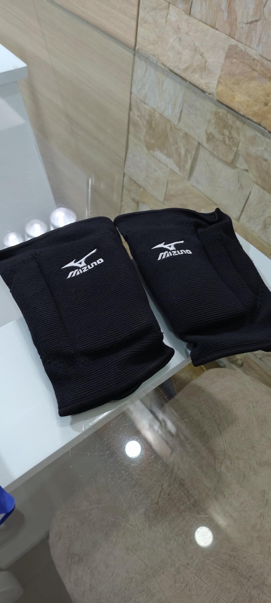 Mizuno T10 Plus Kneepad, ADULT Volleyball Kneepad, Black, One Size customer photo 1
