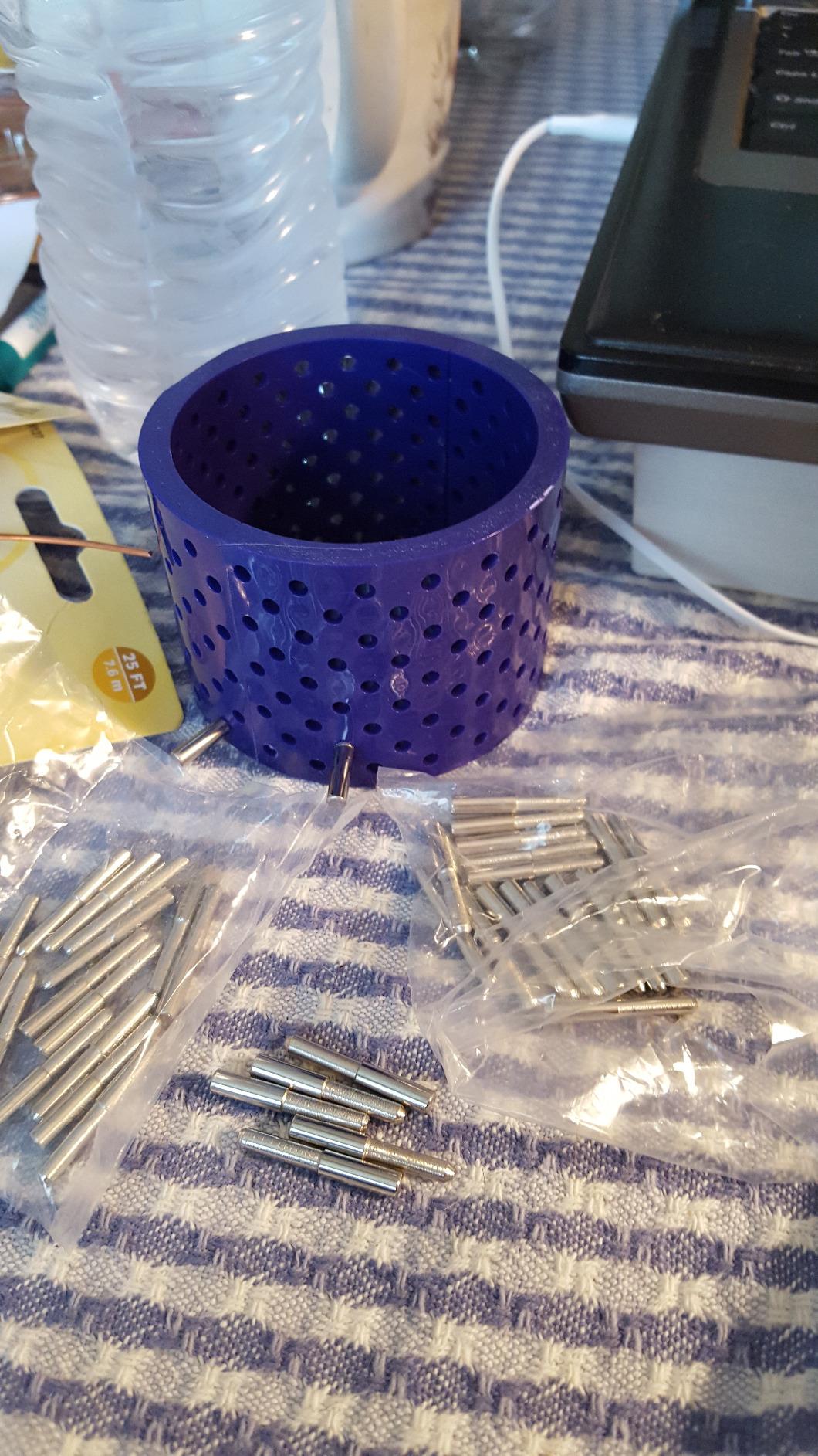 Artistic Wire 3D Bracelet Jig, with 20 Pegs 22 mm / 0.86 in, L x 4 mm / .15 in, O.D. and Holder Tubes customer photo 1