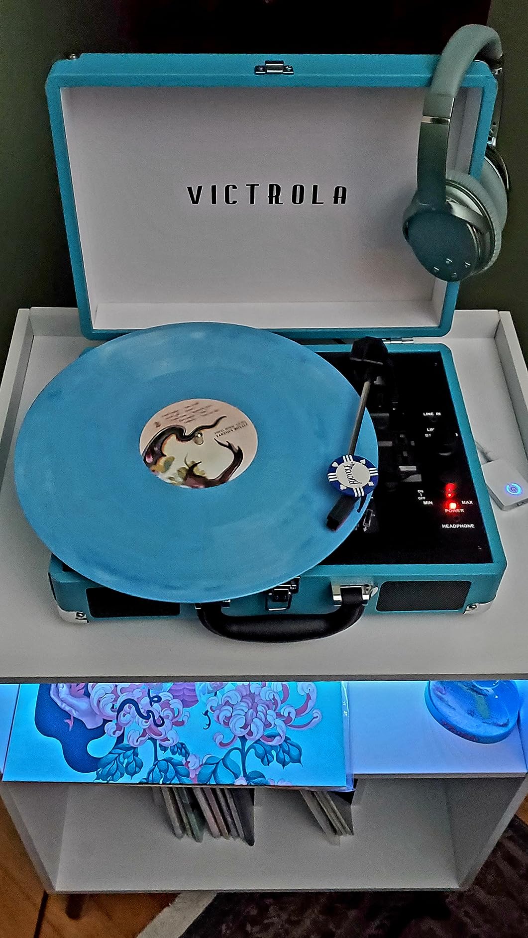 Victrola Journey - Bluetooth Suitcase Record Player - Turquoise customer photo 2