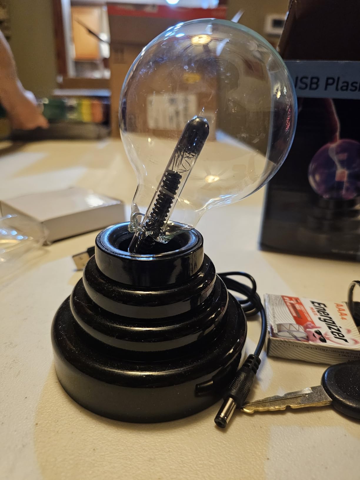 PowerTRC Plasma Ball, 8 inch Plasma Night Lamp, Batter Powered Respond to Touch & Sound Plasma Globe, Party/Science Props, Home Bedroom Decoration Christmas Novelty Gift for Kids customer photo 1