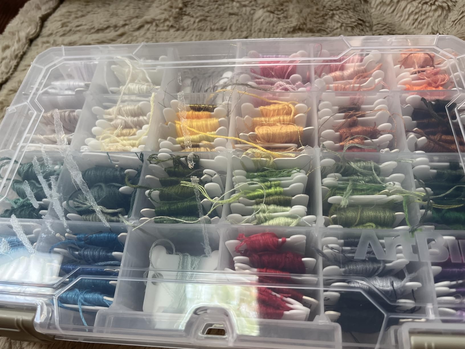 ArtBin Floss Finder Box, Embroidery Floss Organizer, Clear customer photo 2