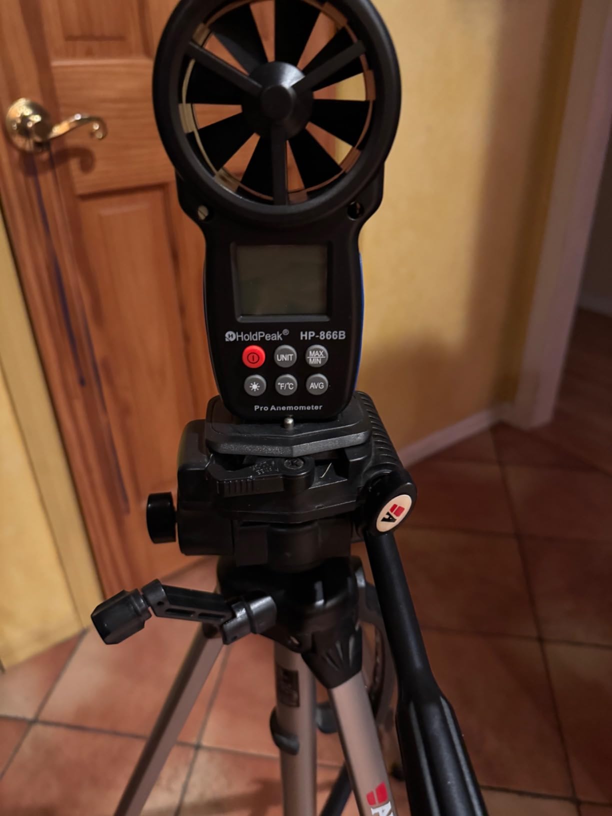HoldPeak 866B Digital Anemometer, Handheld Wind Speed CFM Meter with Backlight, Wind Temp Measuring Device, Outdoor Wind Gauge for Drone Sailing Shooting customer photo 2
