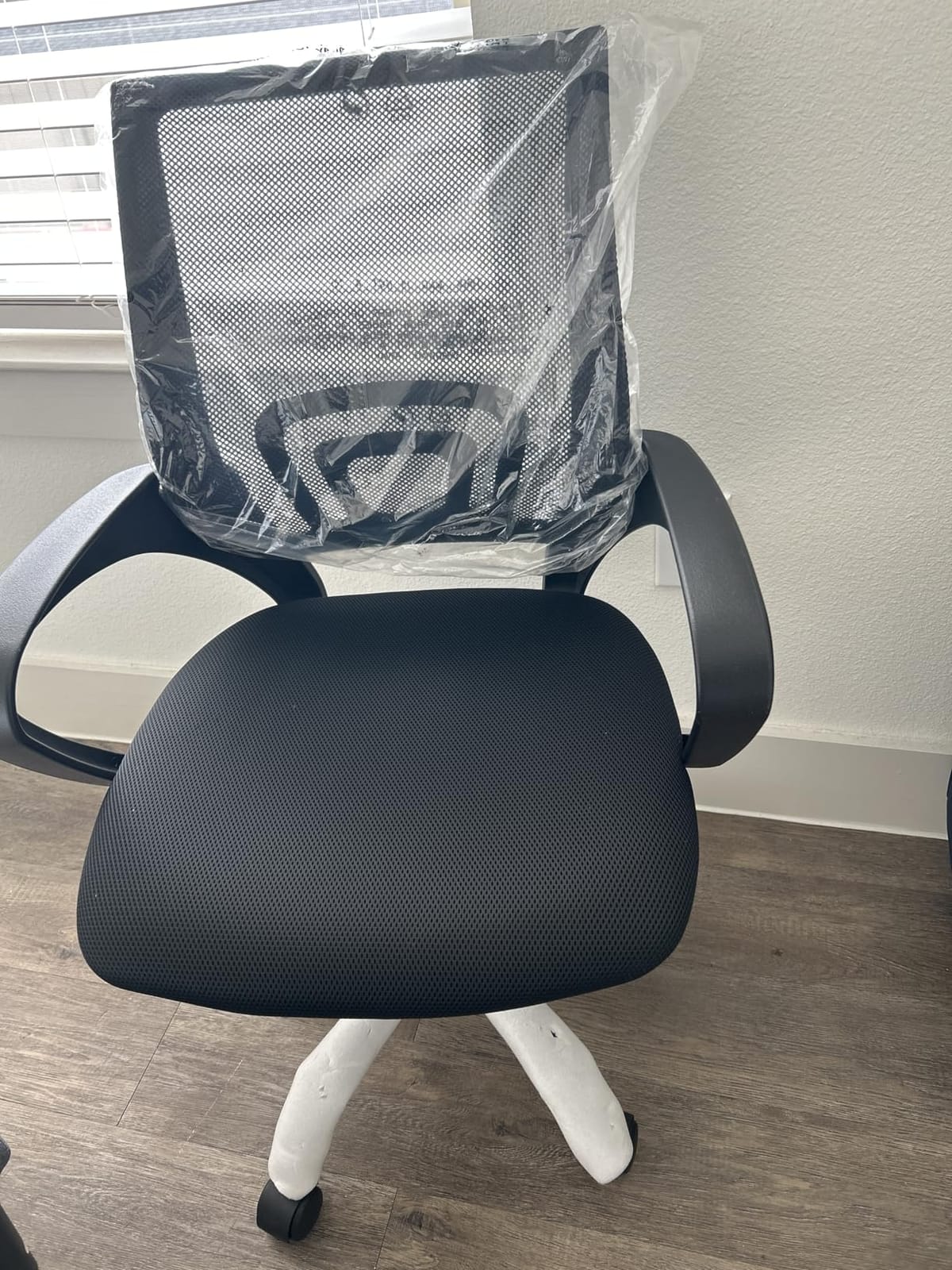 BestOffice | Ergonomic Office Chair | Black | Pack of 1 | Mesh Desk Chair customer photo 2