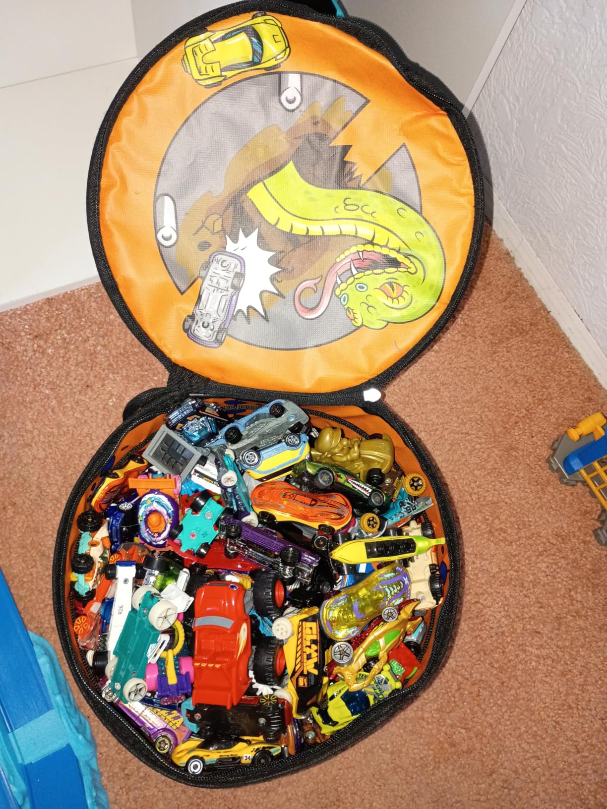 Hot Wheels ZipBin Wheelie Track Pack - Portable Toy Car Storage, Ages 3+ customer photo 2
