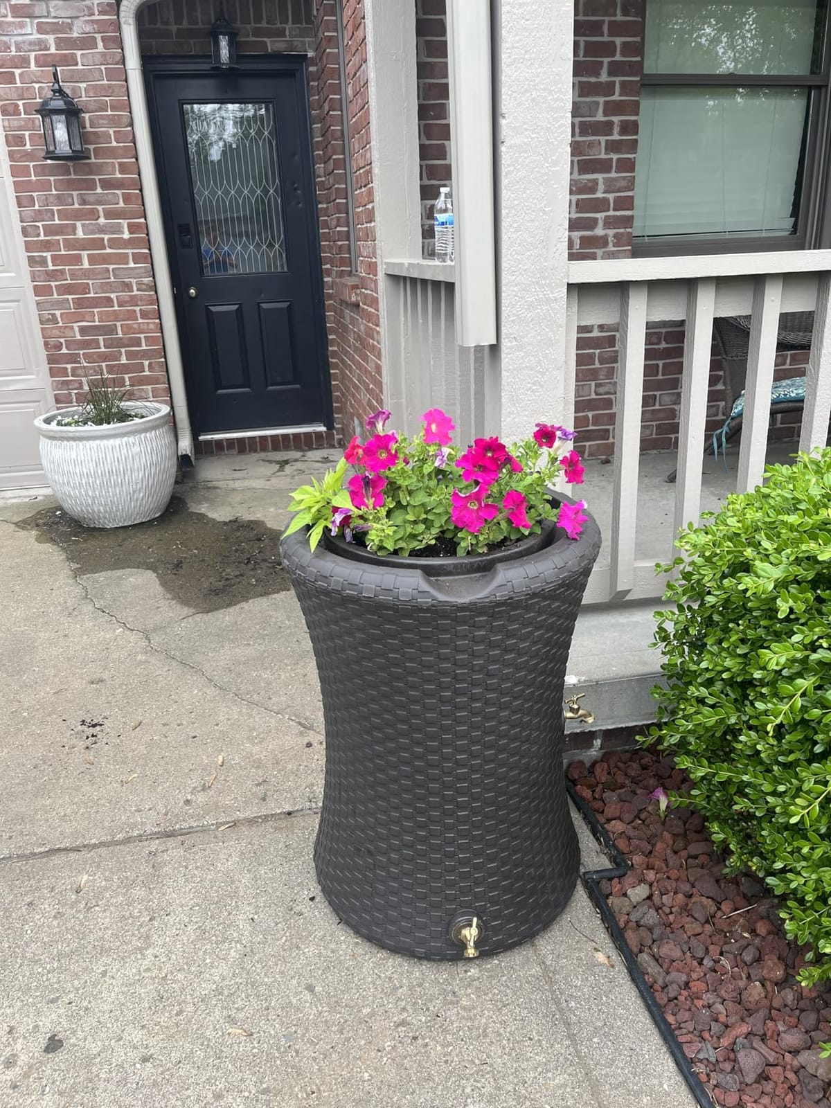Good Ideas Impressions Nantucket Rain Water Collection Barrel, 50 Gallon customer photo 2