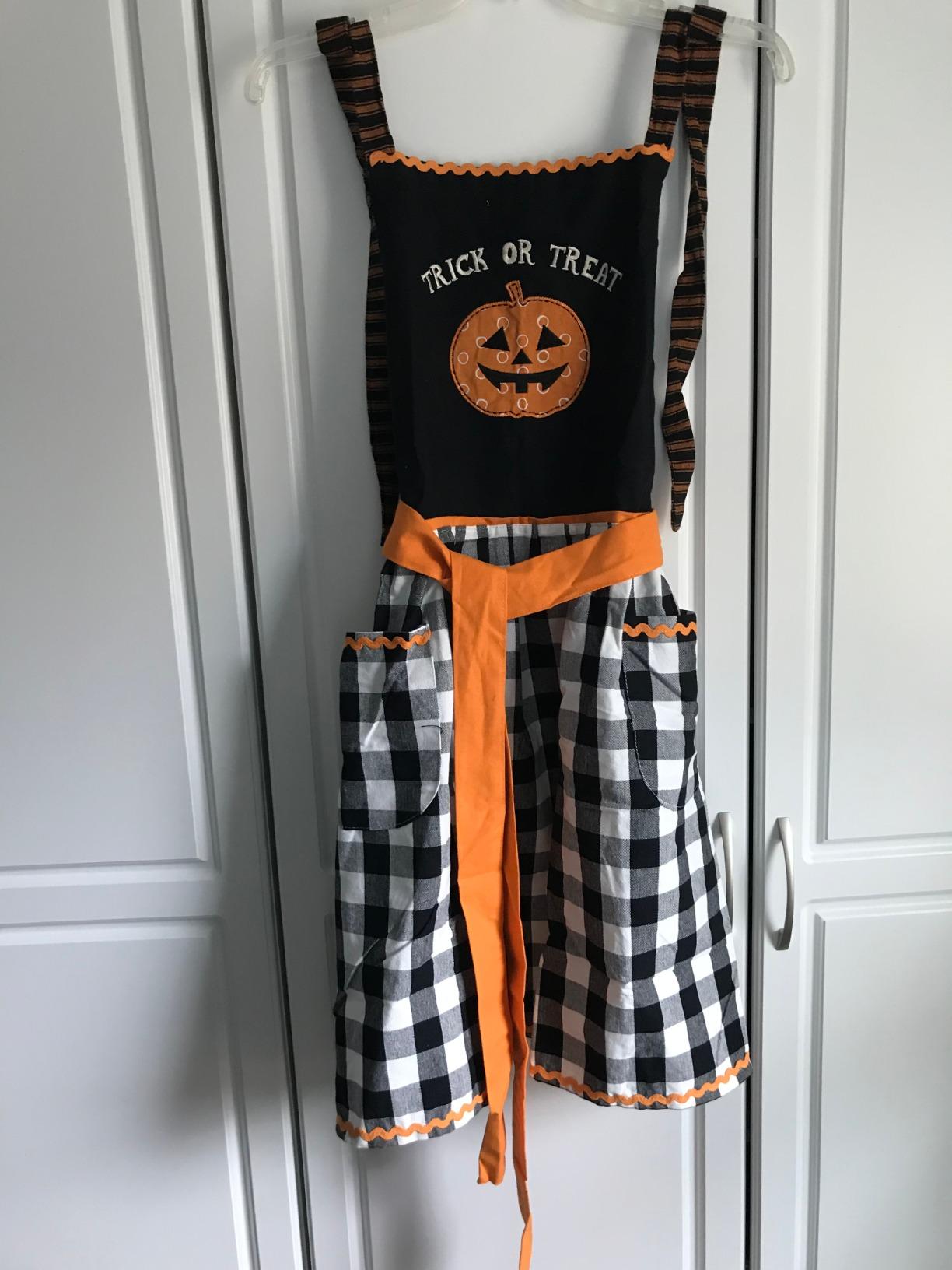DII Happy Halloween Collection, Halloween Apron, One Size customer photo 1