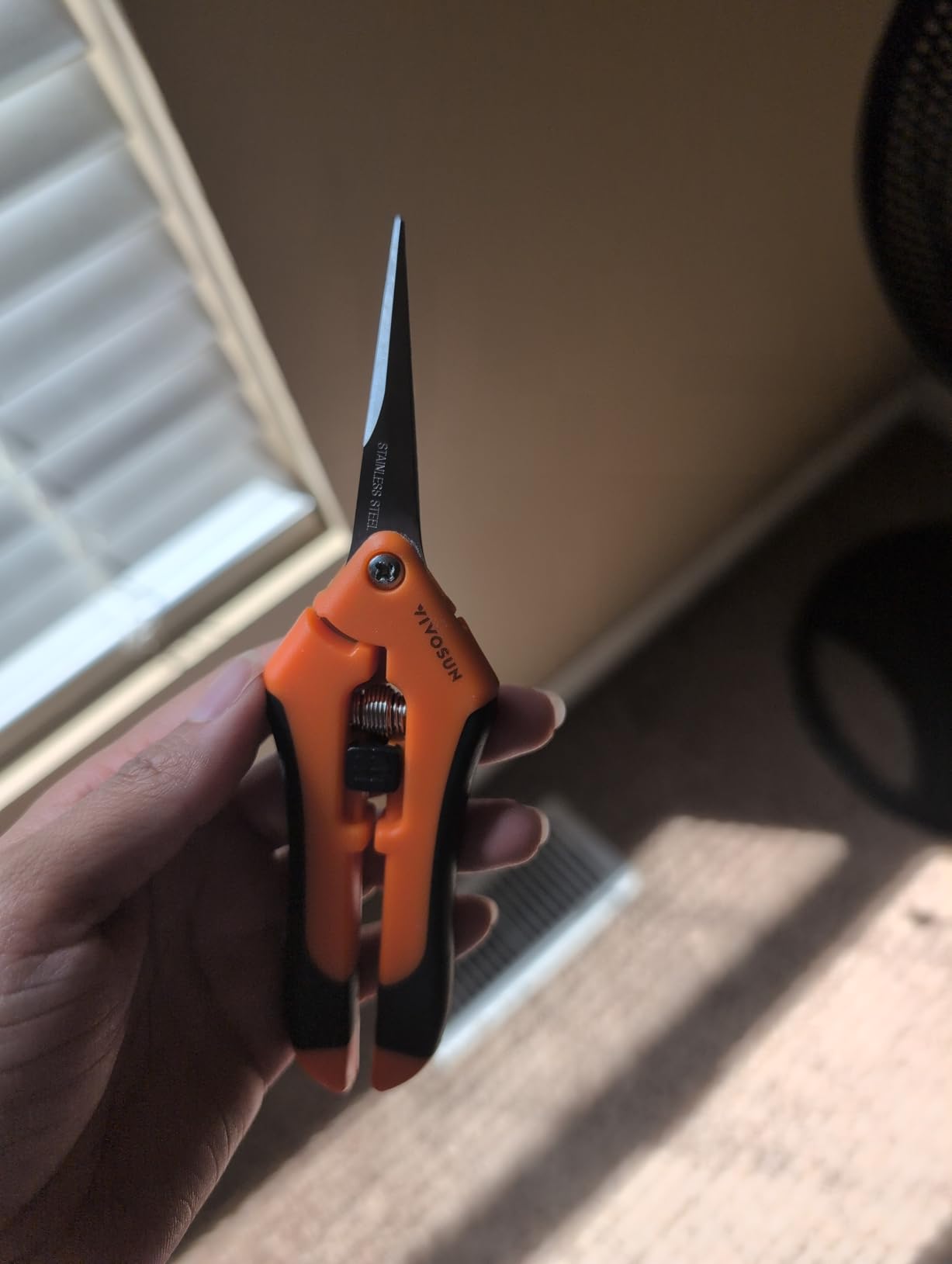 VIVOSUN 6.5 Inch Gardening Scissors Hand Pruner Pruning Shear with Straight Stainless Steel Blades Orange 1-Pack customer photo 1