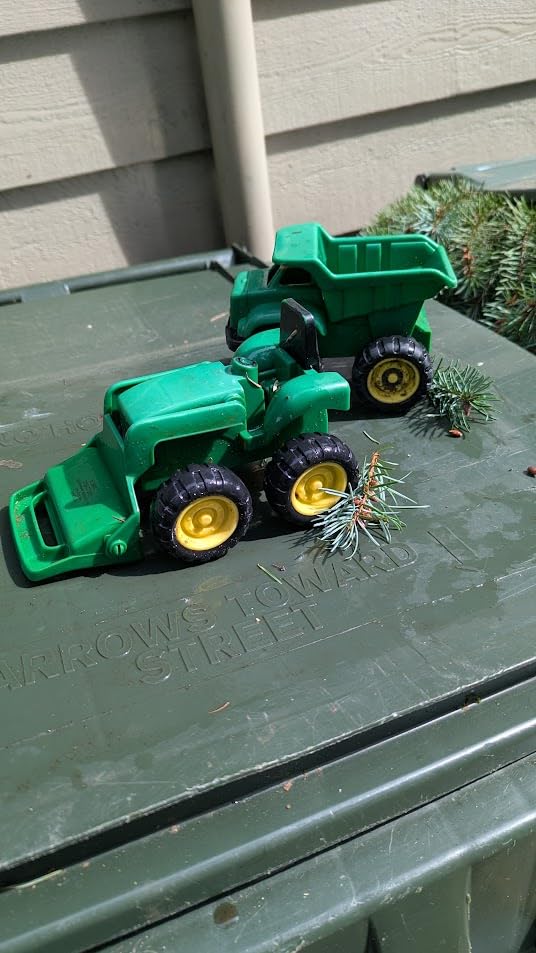 TOMY John Deere Sandbox Vehicle Set - Dump Truck and Tractor Toy customer photo 2