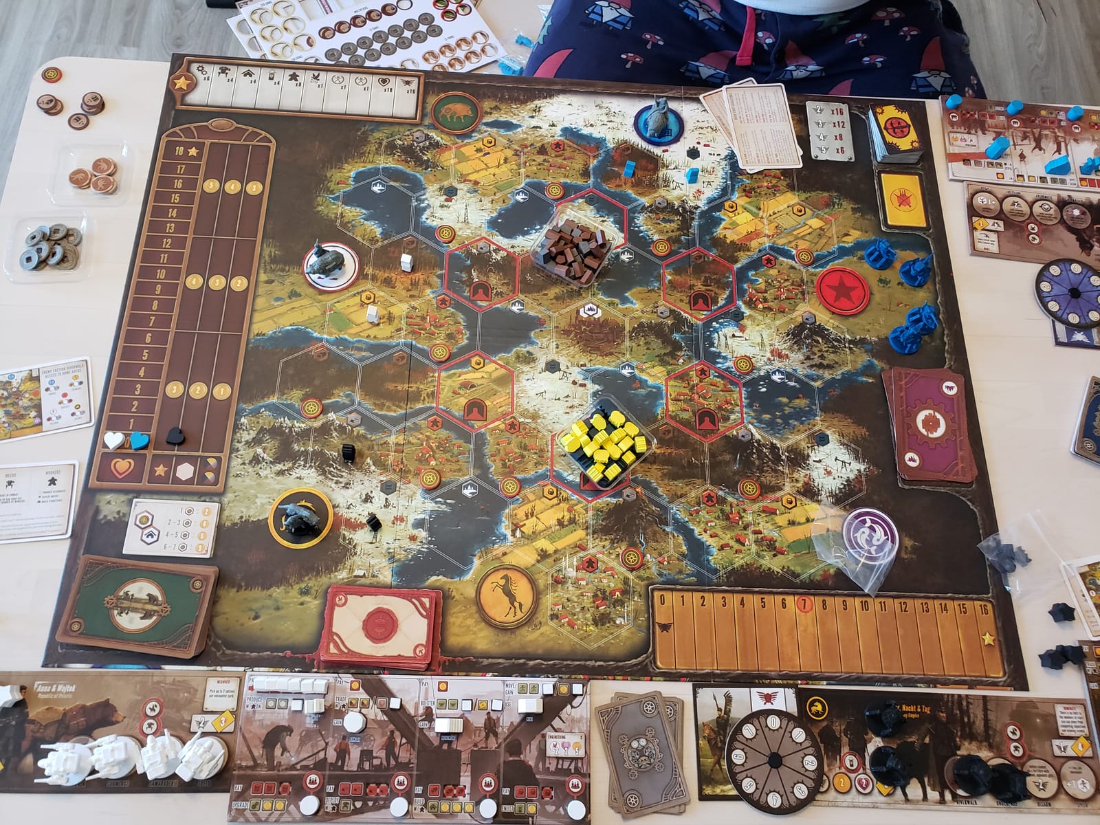 Stonemaier Games: Scythe - A Strategy Board Game by Jamey Stegmaier customer photo 2