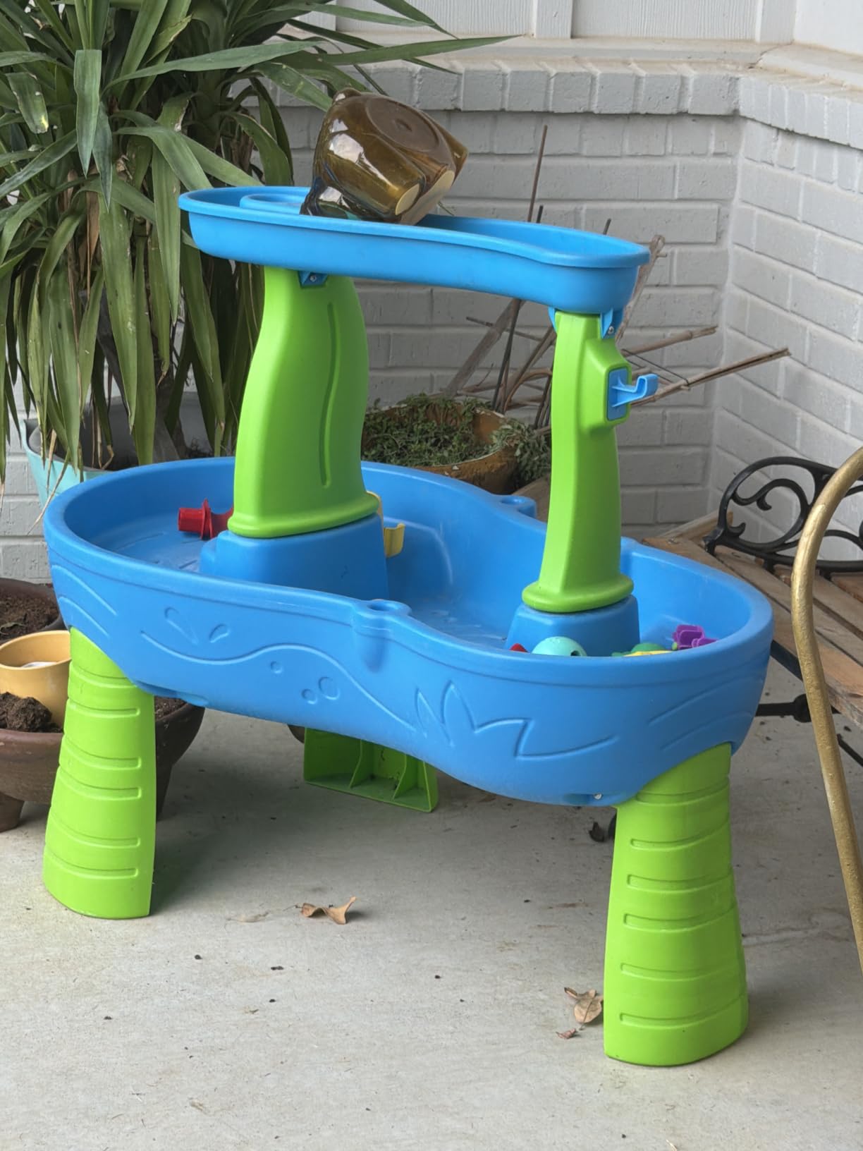 Step2 Rain Showers Splash Pond Toddler Water Table, Outdoor Kids Water Sensory Table, Ages 18+ Months, 13 Piece Water Toy Accessories, Blue & Green customer photo 2