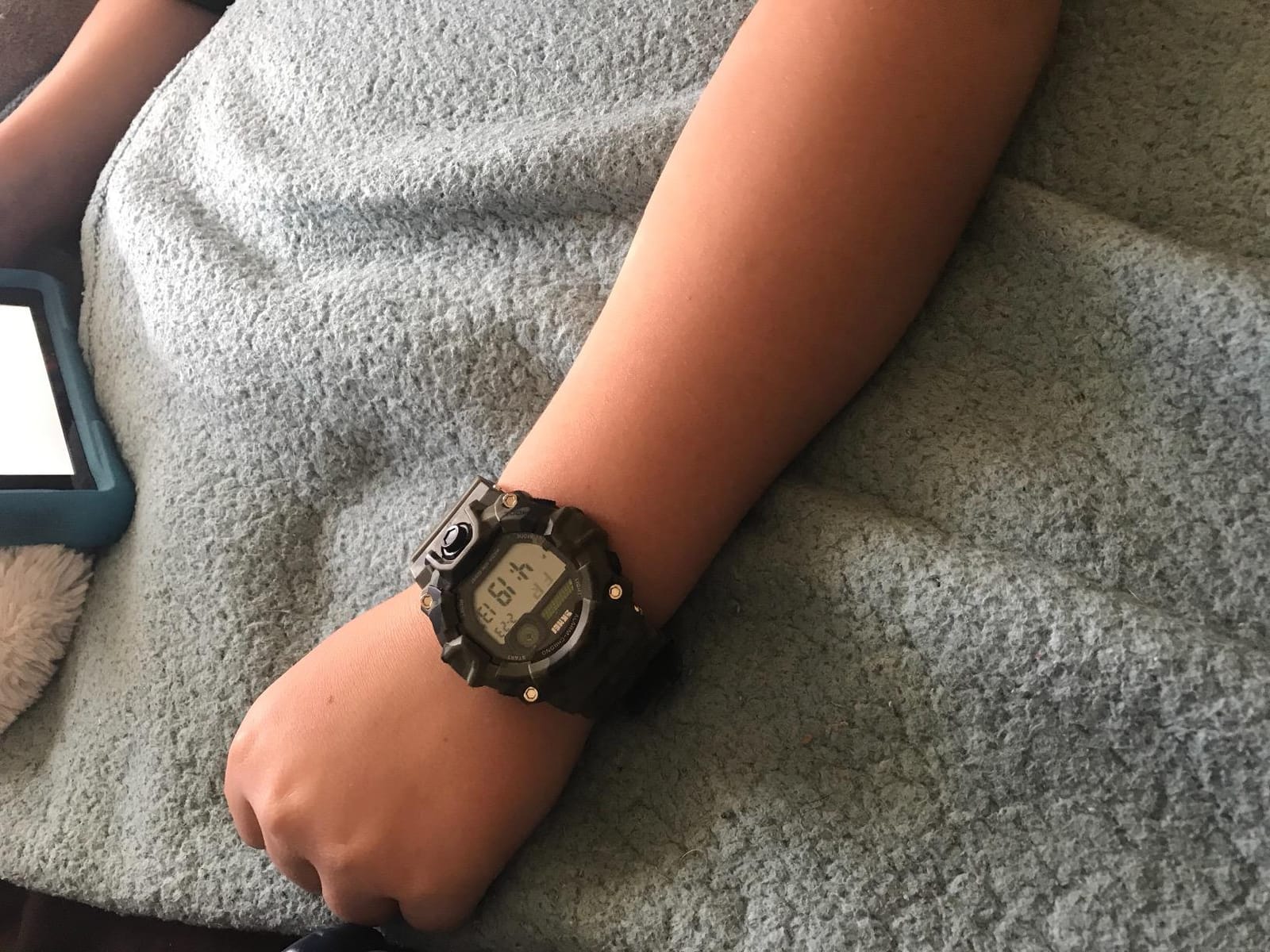 CakCity Boys Camouflage LED Sport Watch,Digital Military Wrist Kids Watch customer photo 2