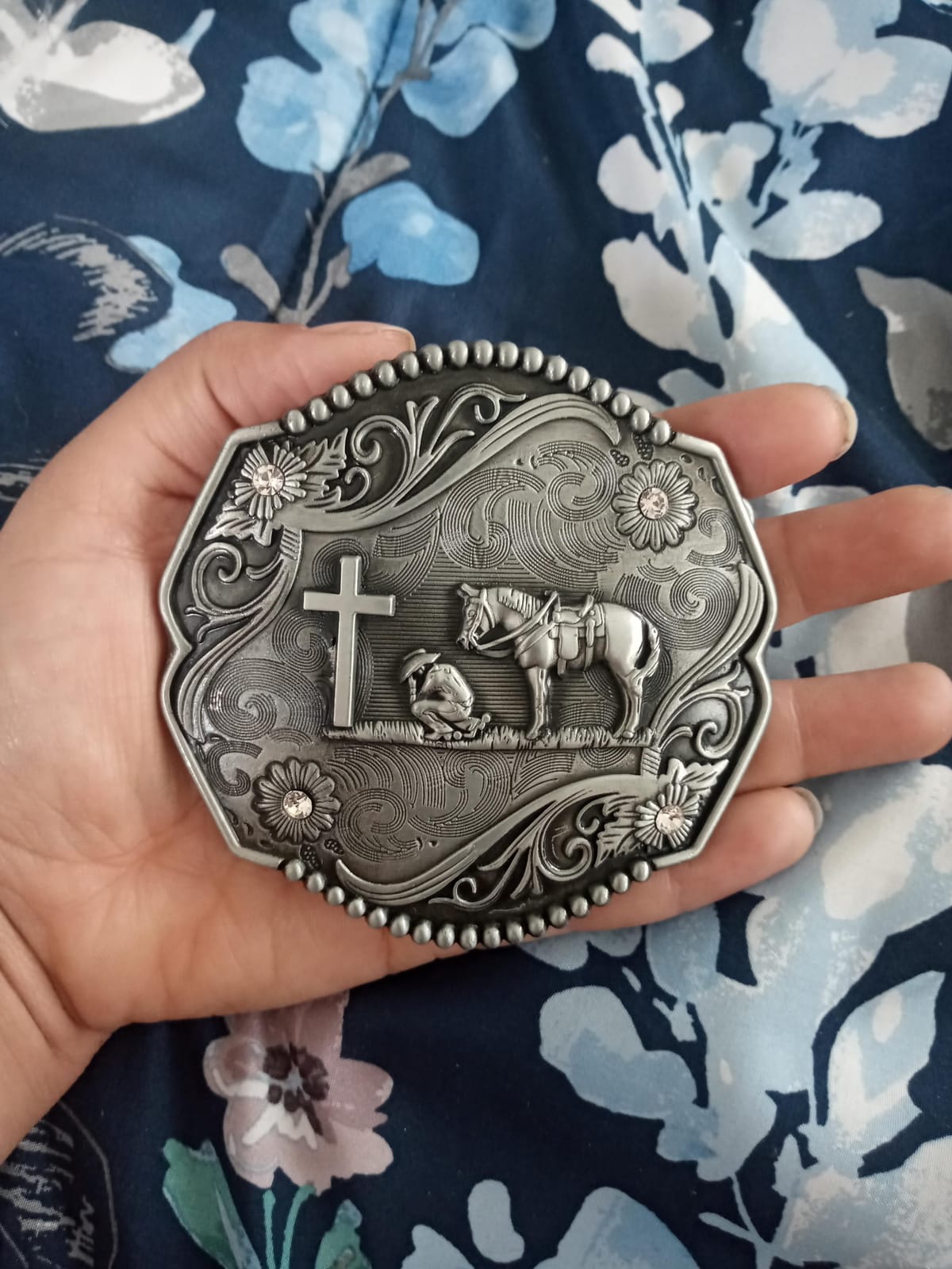 Moranse Cross Cowboy Kneeling Prayer Horse Zinc Alloy Belt Buckles customer photo 1