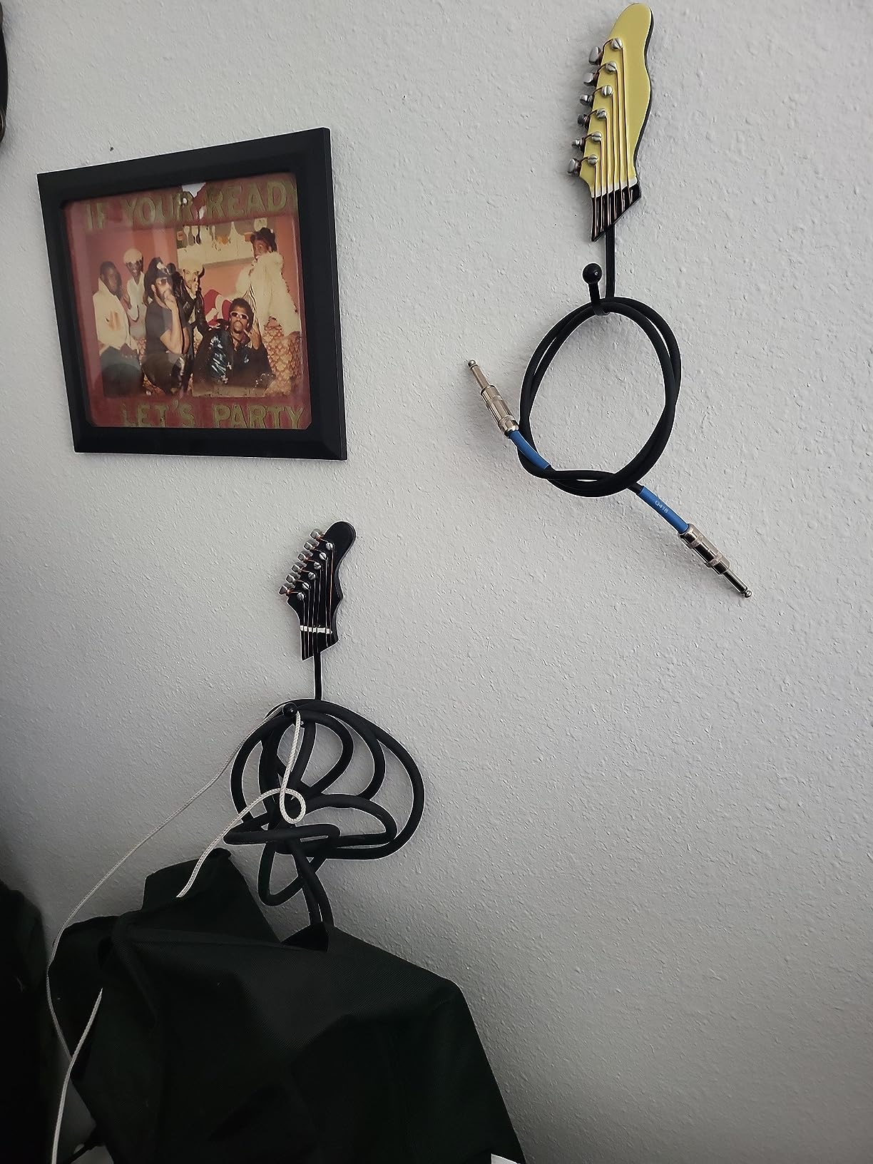 Vintage Guitar Shaped Decorative Hooks Rack Hangers,3 Pack customer photo 2
