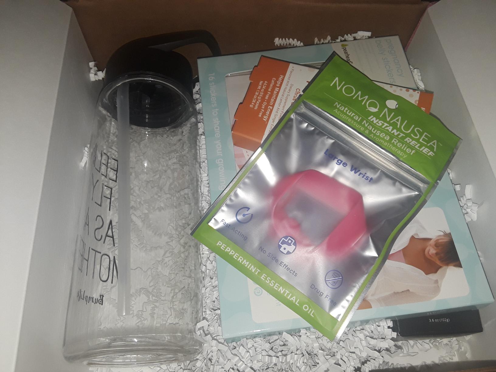 Bump Boxes 3rd Trimester & Postpartum Gift Set for New Moms with Milestone Disc, Baby Onesie, Travel Bags, Ceramic Mug, Organic Foot Soak, Gift for Mother to Be customer photo 1