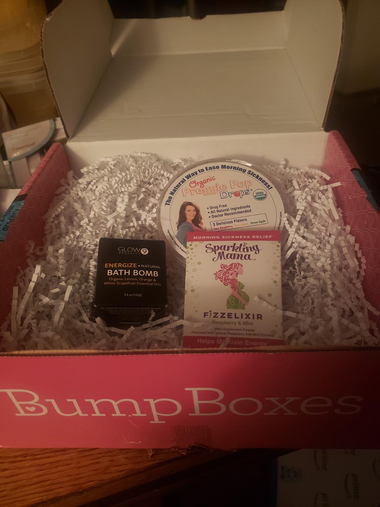 Bump Boxes 3rd Trimester & Postpartum Gift Set for New Moms with Milestone Disc, Baby Onesie, Travel Bags, Ceramic Mug, Organic Foot Soak, Gift for Mother to Be customer photo 2