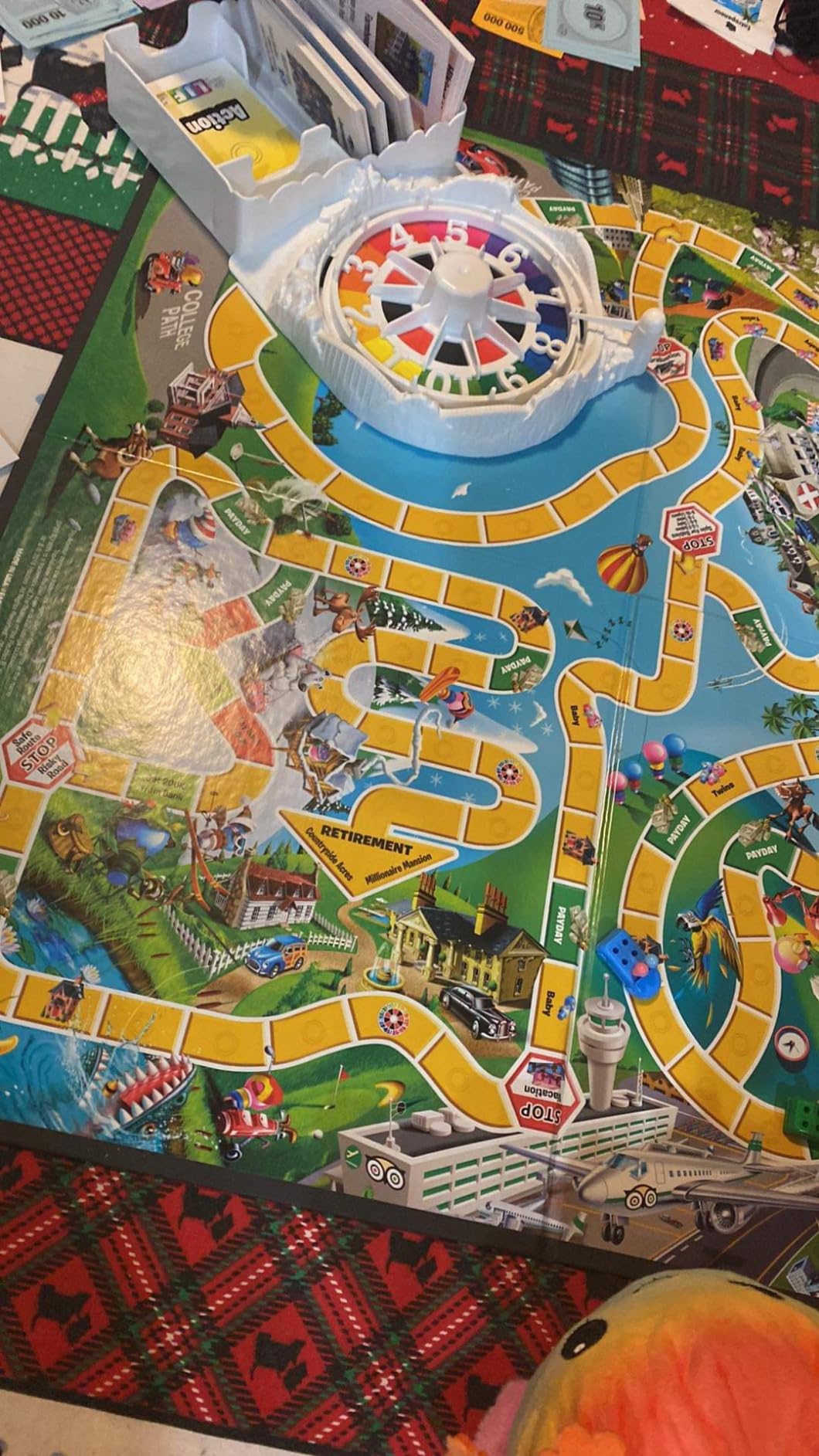 Hasbro Gaming The Game of Life Board Game, Family Games for Kids Ages 8+, Includes 31 Careers, Family Board Games for 2-4 Players, (Amazon Exclusive) customer photo 1