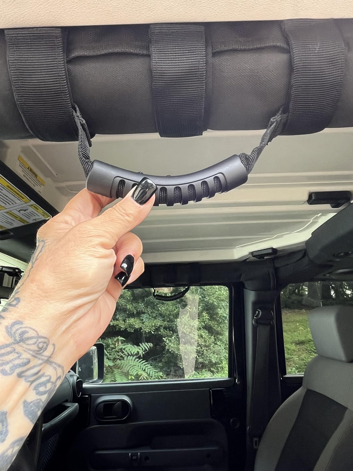 moveland 2 Pack Grab Handle Set Fit for Jeep Wrangler TJ YJ JK 1955-2023 | 3-Strap Heavy-Duty Design, 360LBS Metal Buckle, Tool-Free Installation customer photo 1