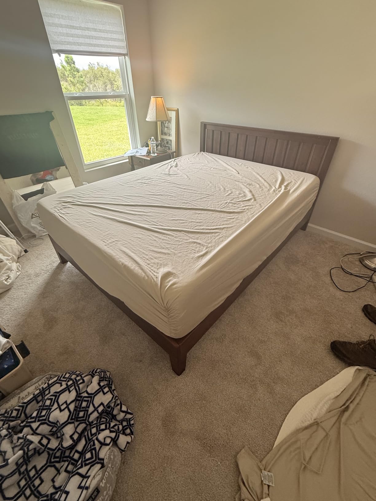 Zinus Vivek Deluxe Wood Platform Bed Frame with Headboard, King customer photo 1