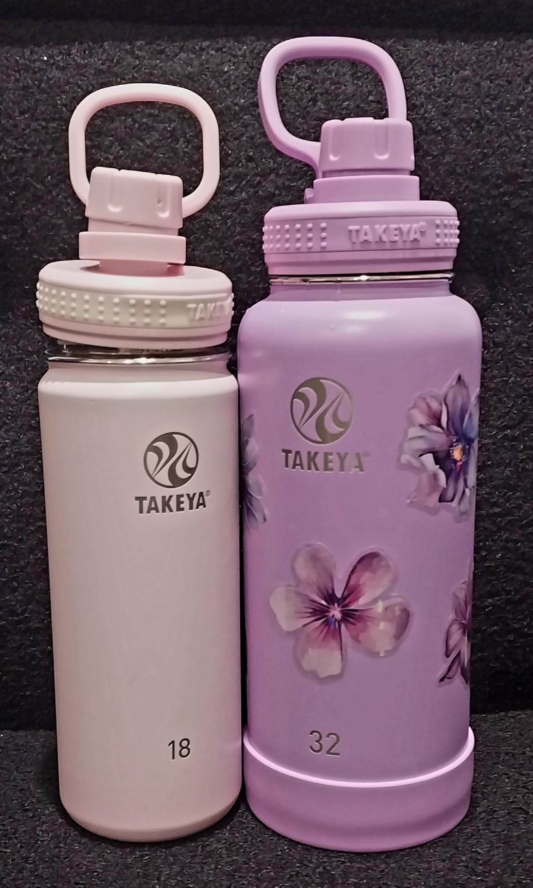 Takeya Actives Stainless Steel Water Bottle, Insulated Spout Lid, Keeps Drinks Cold 24 Hrs, Leakproof, Durable, Dishwasher Safe, Ideal for Gym, Travel, Fits Most Cup Holders, 24 oz/Onyx customer photo 2