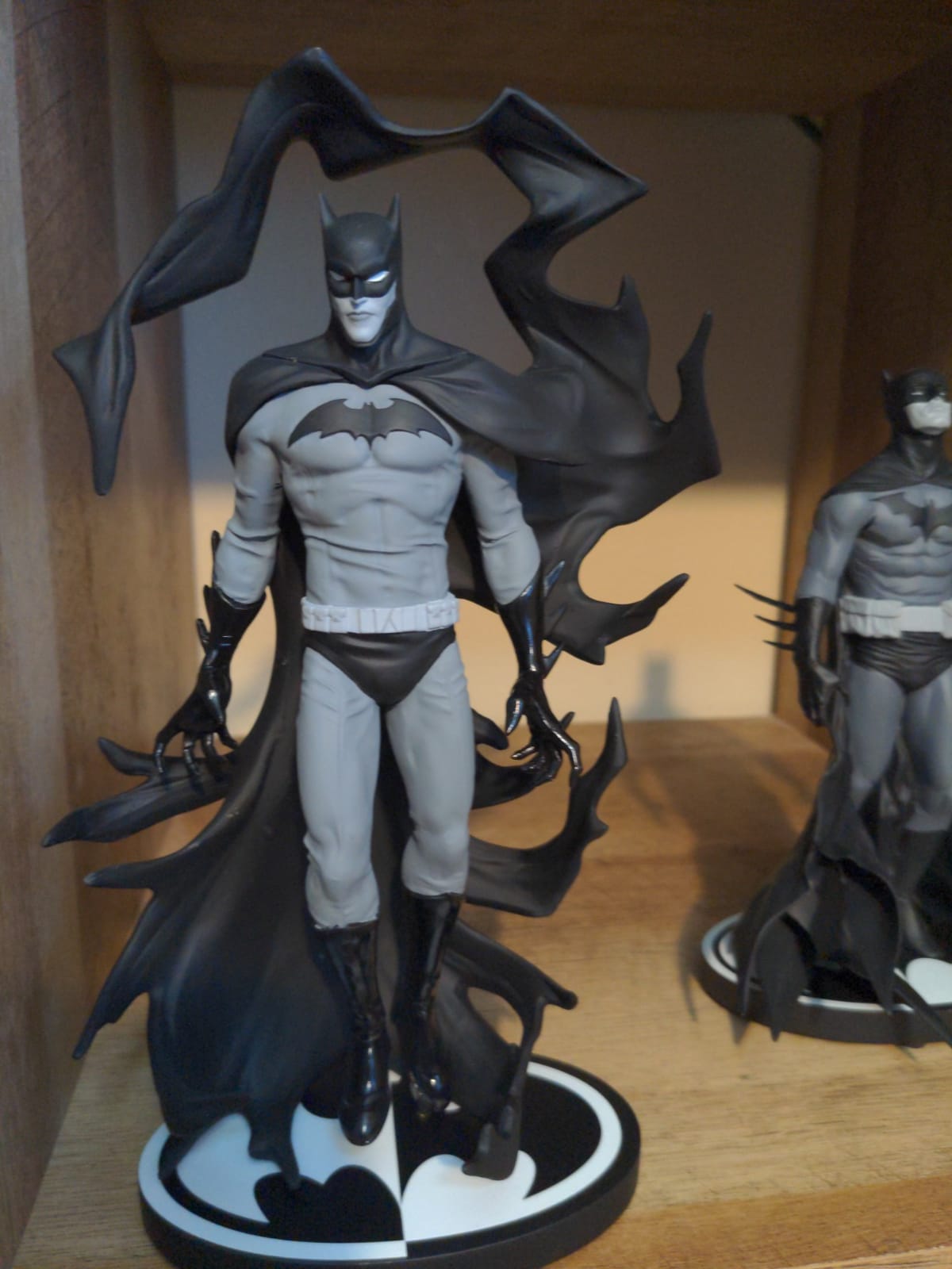 Batman Black & White: Batman by Becky Cloonan Statue customer photo 1