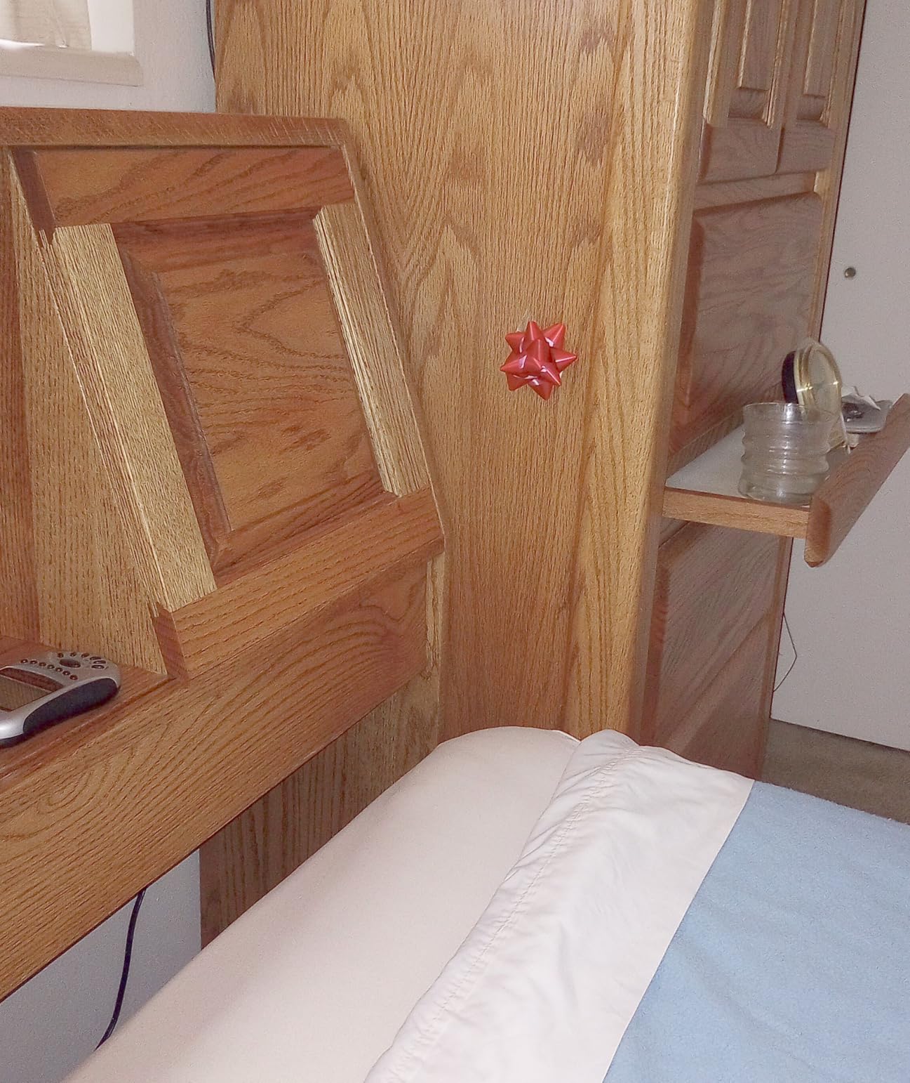 Lucid® L300 Adjustable Bed Frame – USB – Memory Position – Remote, Queen customer photo 1