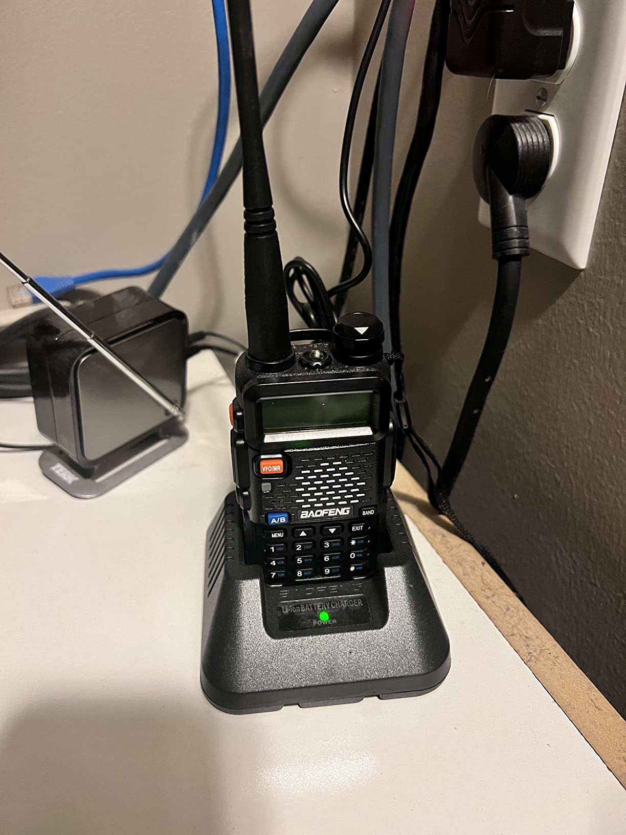 Baofeng UV-5R Ham Radio Handheld, Dual Band Two Way Radio (Black) | 144-148MHz 420-450Mhz Walkie Talkie, 1800mAh Li-ion Battery, Portable for Outdoor Hiking Camping Emergency Backup customer photo 1