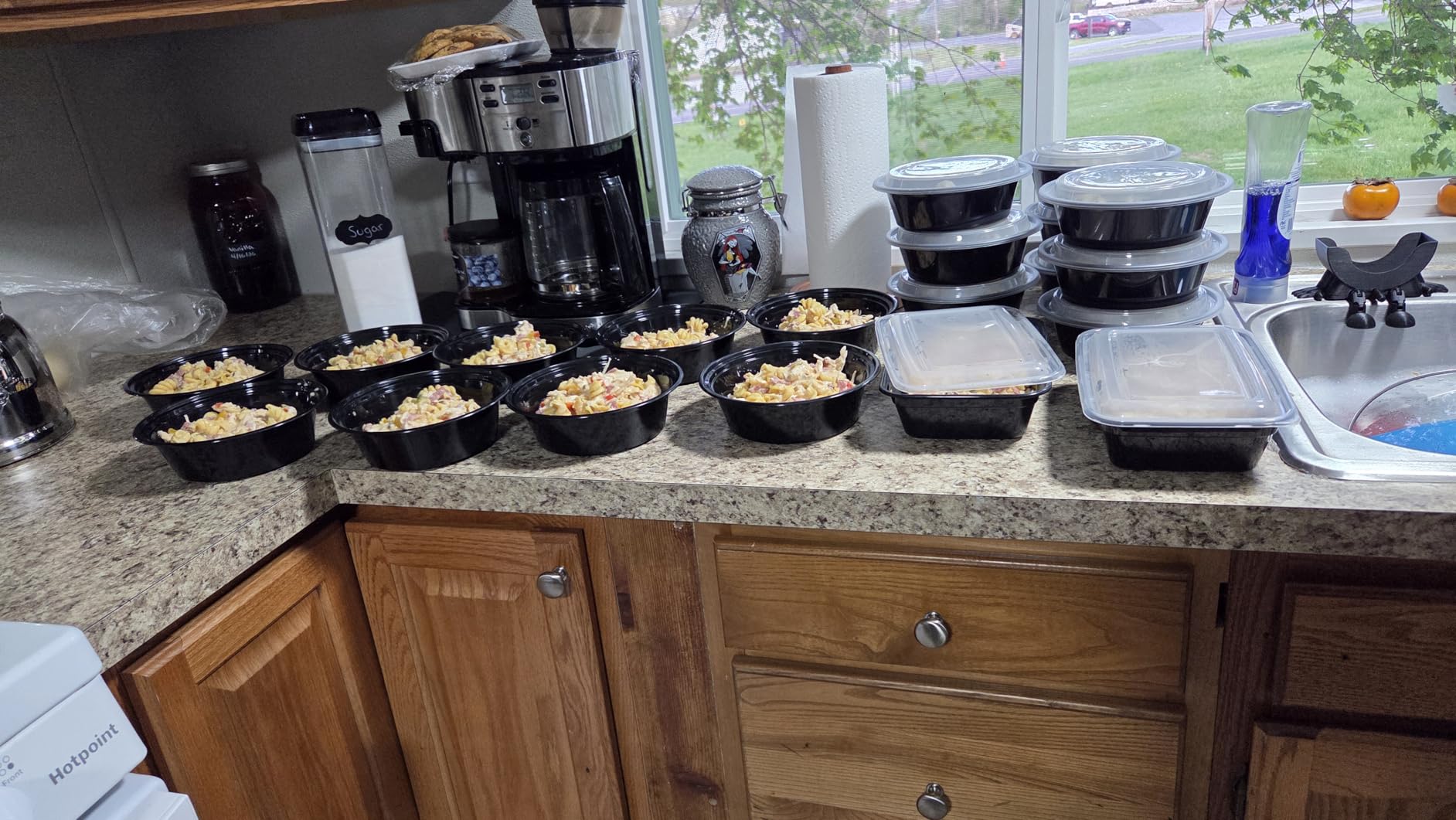 Freshware Meal Prep Bowl Containers [30 Pack] Plastic Bowls with Lids for Soup and Salad, Food Storage Bento Box, BPA Free, Stackable, Lunch Boxes, Microwave/Dishwasher/Freezer Safe (28 oz) customer photo 2