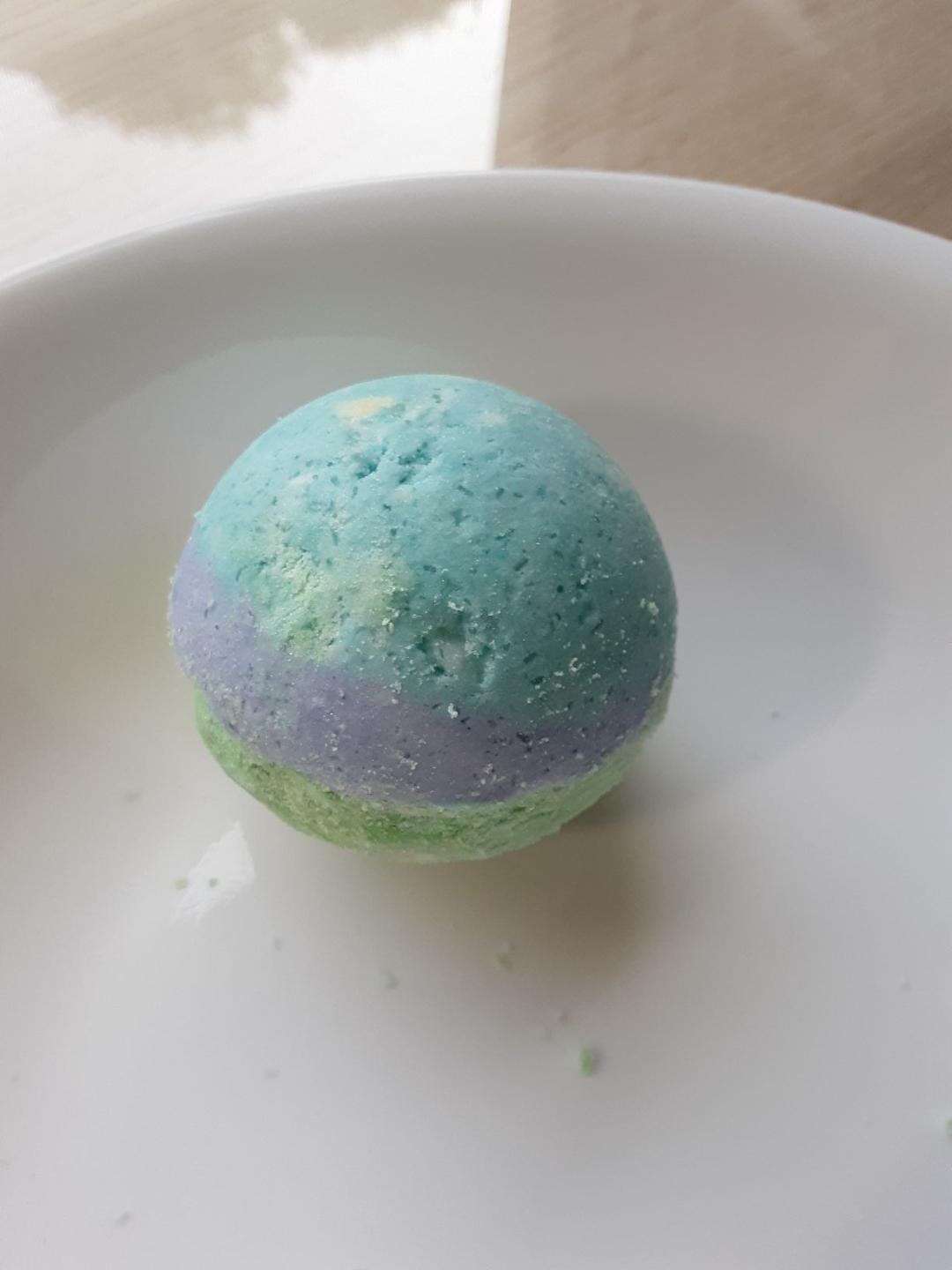 STMT D.I.Y. Bath Bomb Kit, STMT Kits for Girls, Bath Bomb Mold, Spa Kit for Kids, Bath Crumbles, Ages - 6+, 1 Count (Pack of 1), Green customer photo 1
