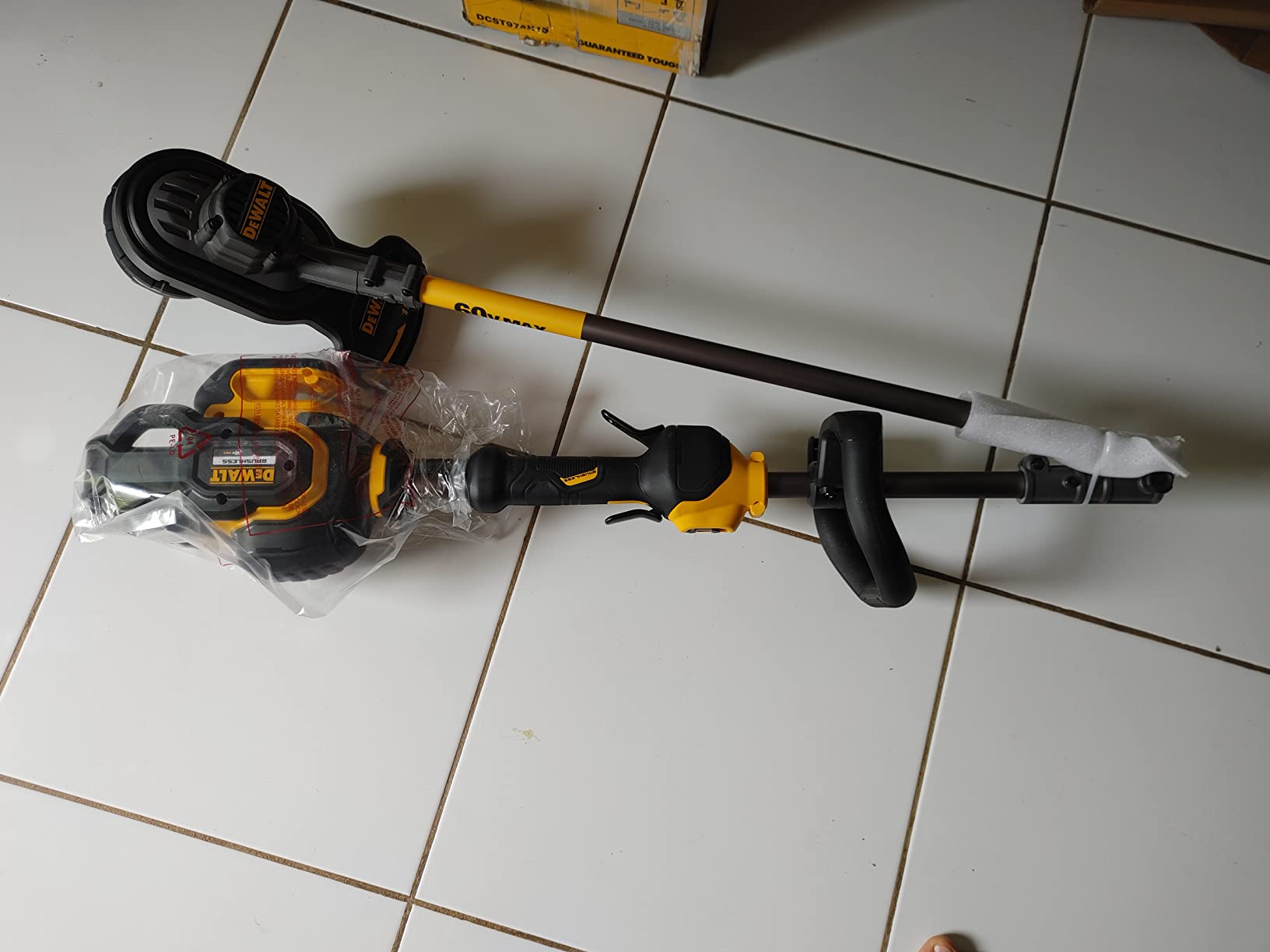 DEWALT DCST970B FLEXVOLT 60V MAX Cordless String Trimmer, Tool Only customer photo 1