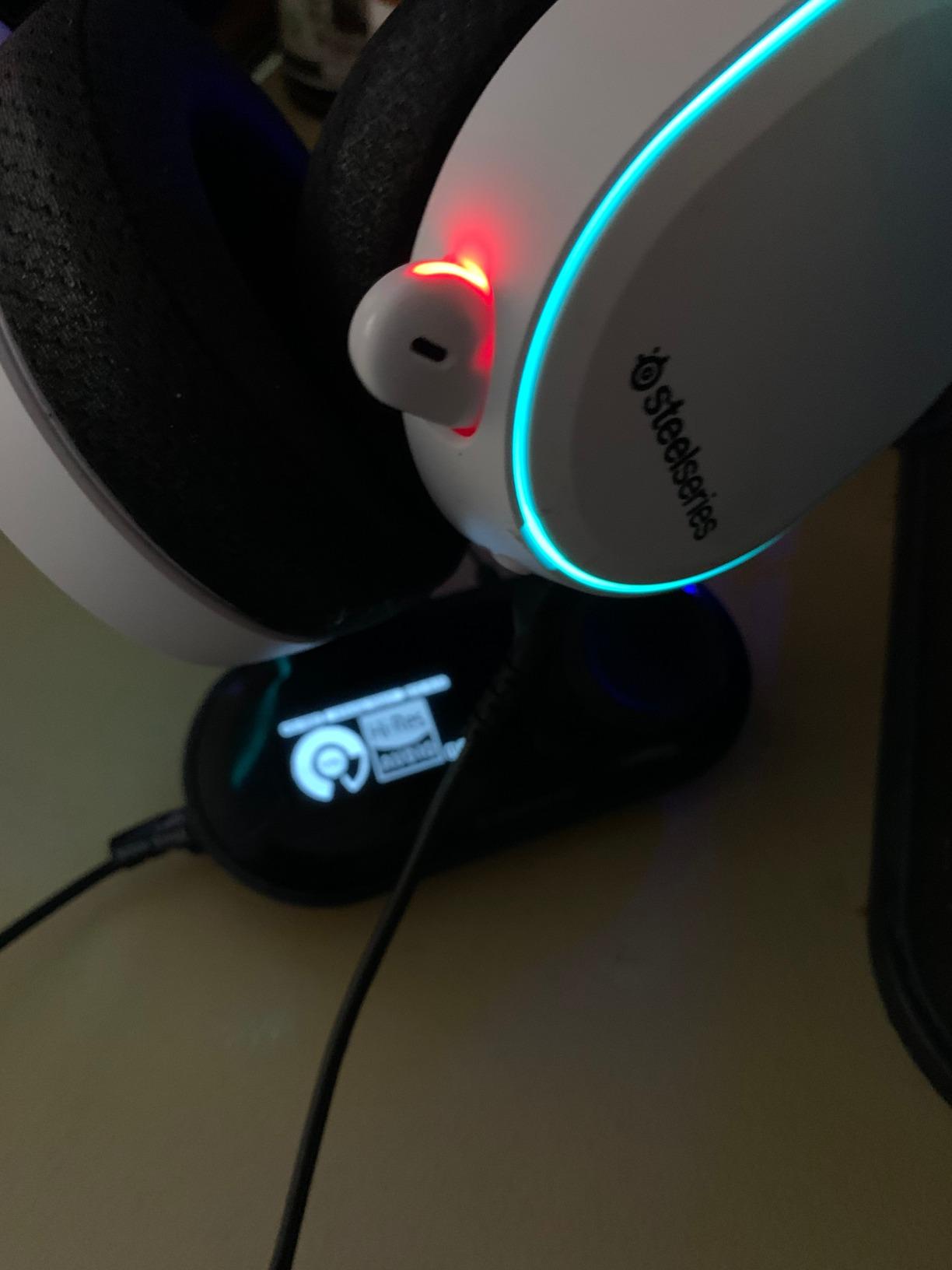 SteelSeries Arctis Pro + GameDAC Wired Gaming Headset - Certified Hi-Res Audio - Dedicated DAC and Amp - for PS5/PS4 and PC - Black customer photo 2