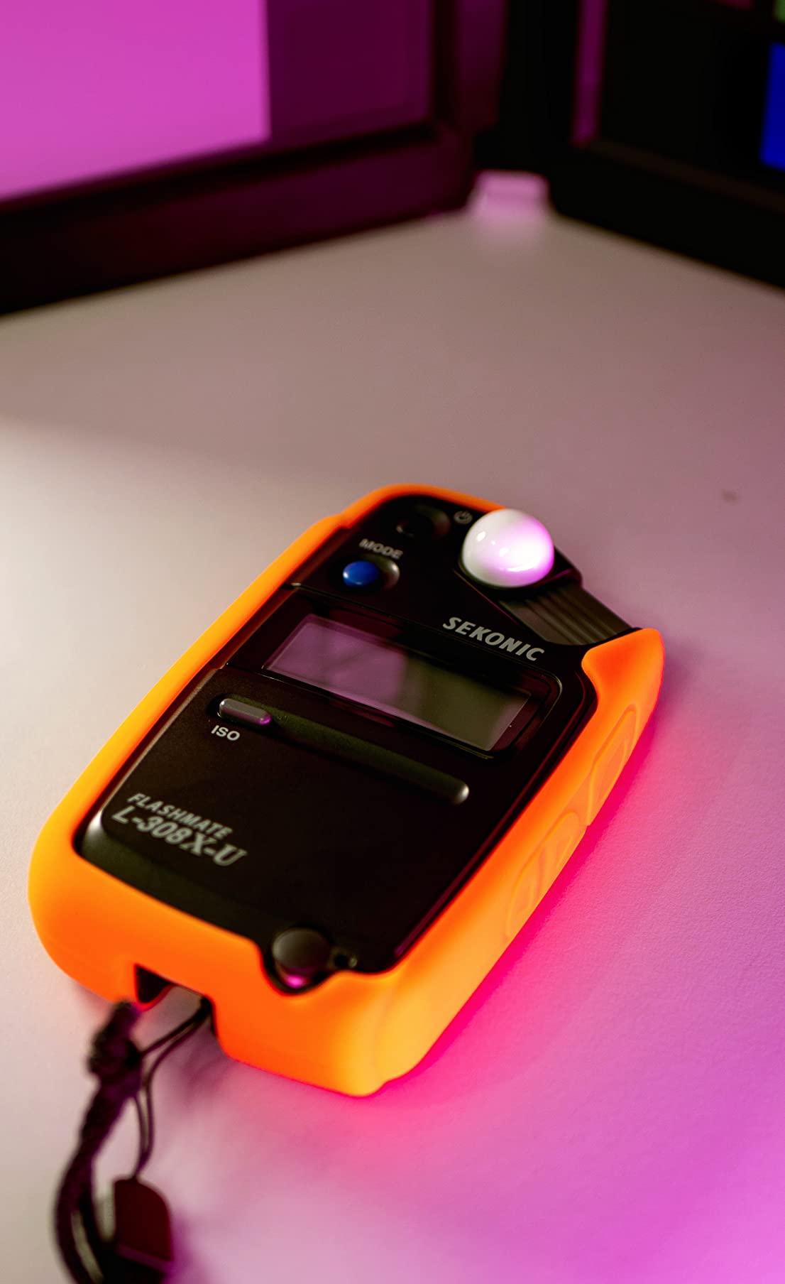 Sekonic L-308X-U Flashmate Light Meter, Compact Digital Incident & Reflected Exposure Meter with Photo, Cine & HD Cine Modes, LCD Auto Backlight, Illuminance Measurement, Pocket-Sized Design customer photo 1