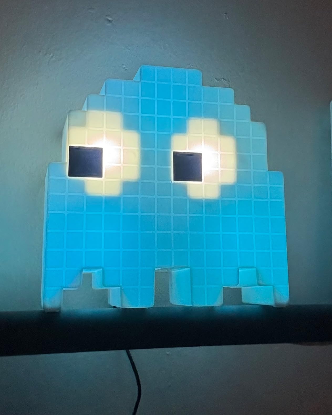 Pac-Man Ghost Light with Color Phasing Modes, Colors Change to Music, USB Powered | 16 Colour Lighting Modes • Music Reactive Effects Included • USB Powered Retro Gaming Décor customer photo 1