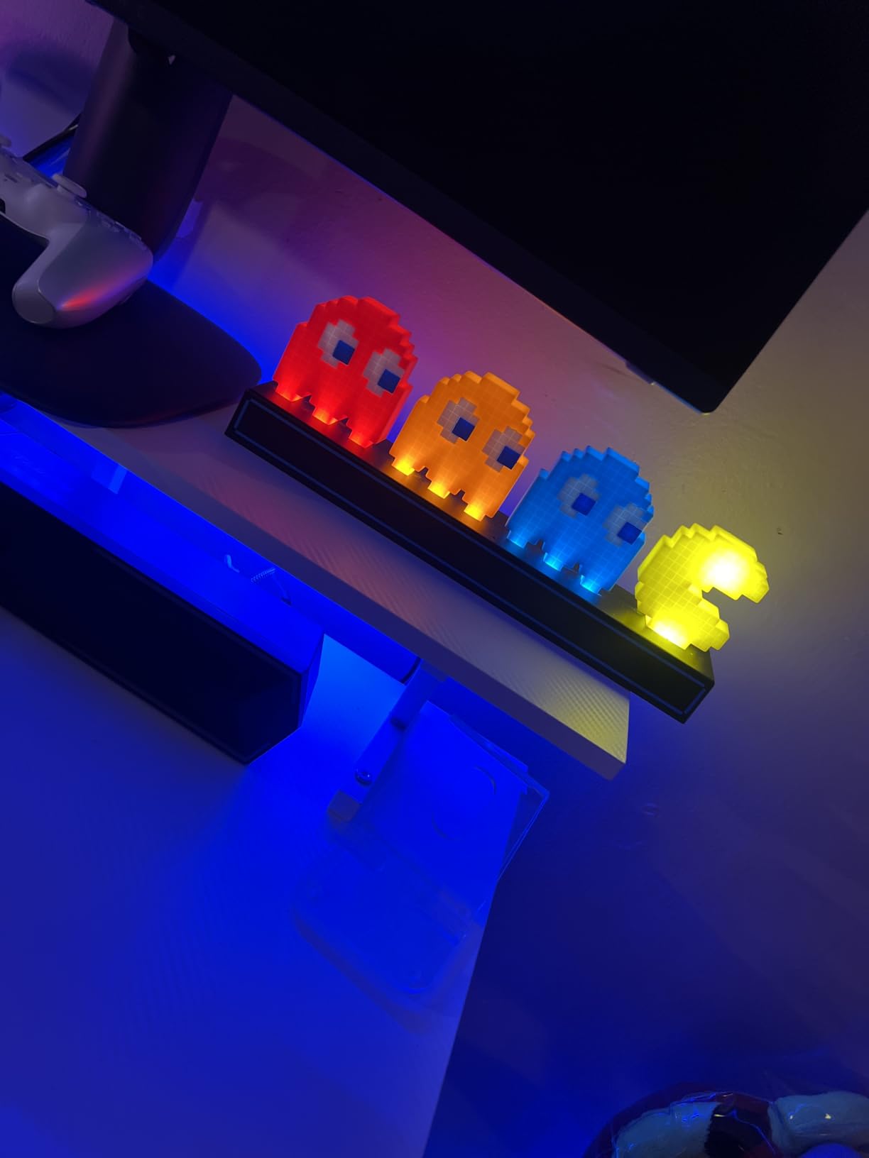 Pac-Man Ghost Light with Color Phasing Modes, Colors Change to Music, USB Powered | 16 Colour Lighting Modes • Music Reactive Effects Included • USB Powered Retro Gaming Décor customer photo 2