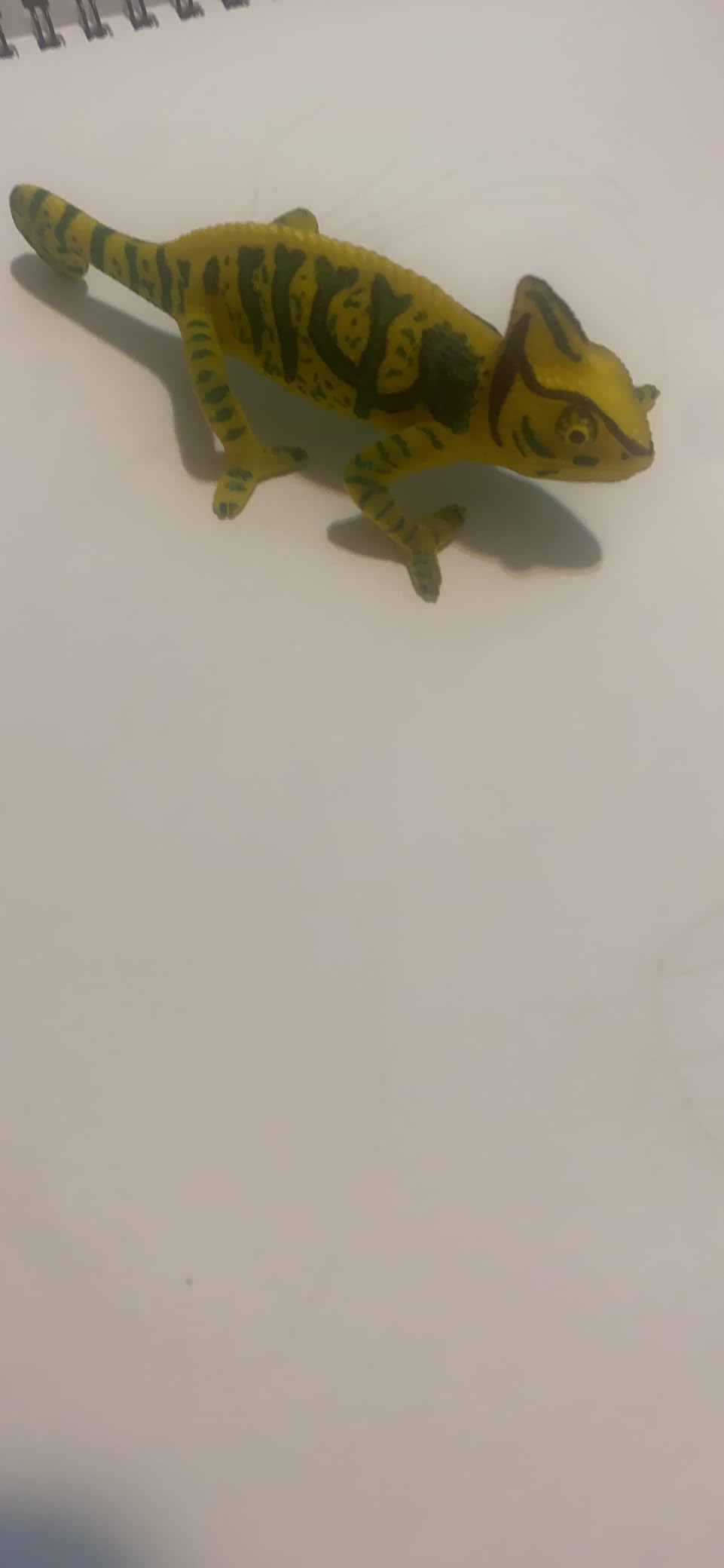 MOJO Chameleon Realistic International Wildlife Toy Replica Hand Painted Figurine customer photo 1
