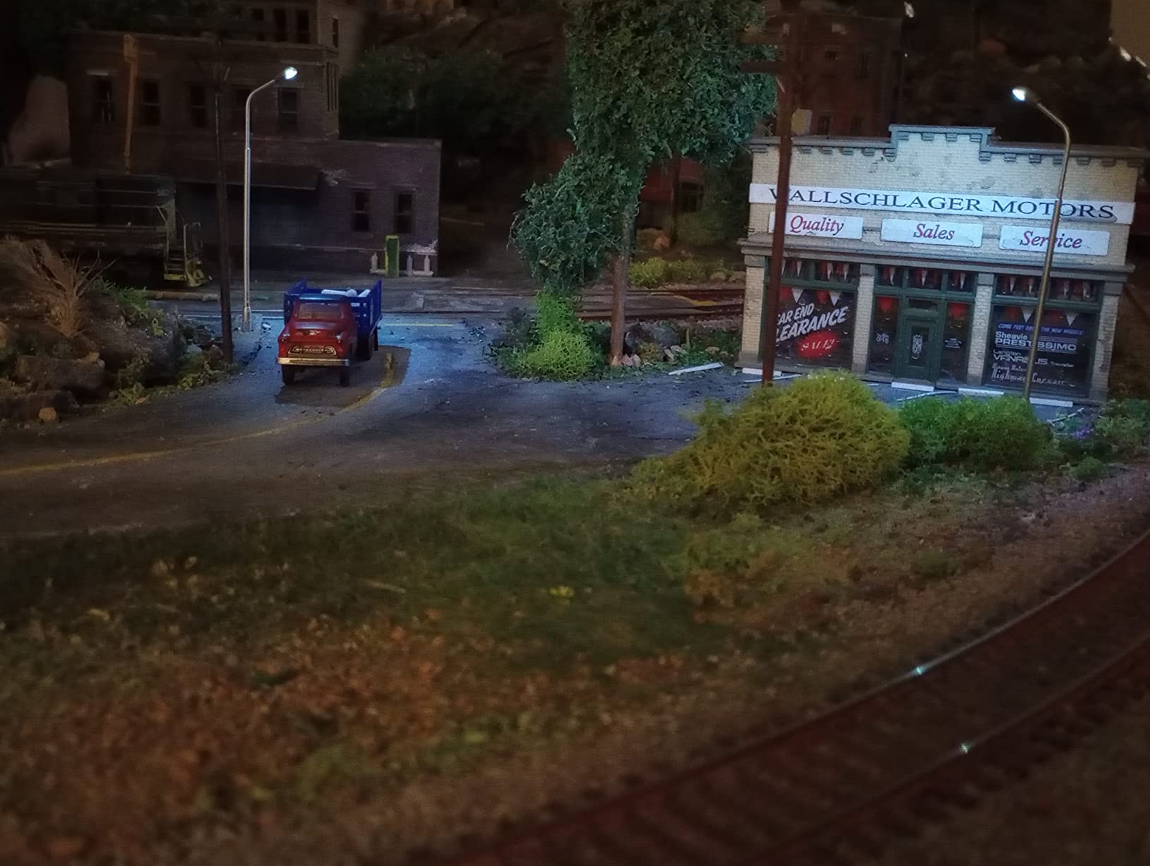 Yetaha 20Pcs Model Railway Train Model Street Lights, LED Dual Lampposts, HO OO Scale, Dual Heads Gauge Model Street Light Layout, LEDs Light 3V Train Scenery Miniature Accessories customer photo 1