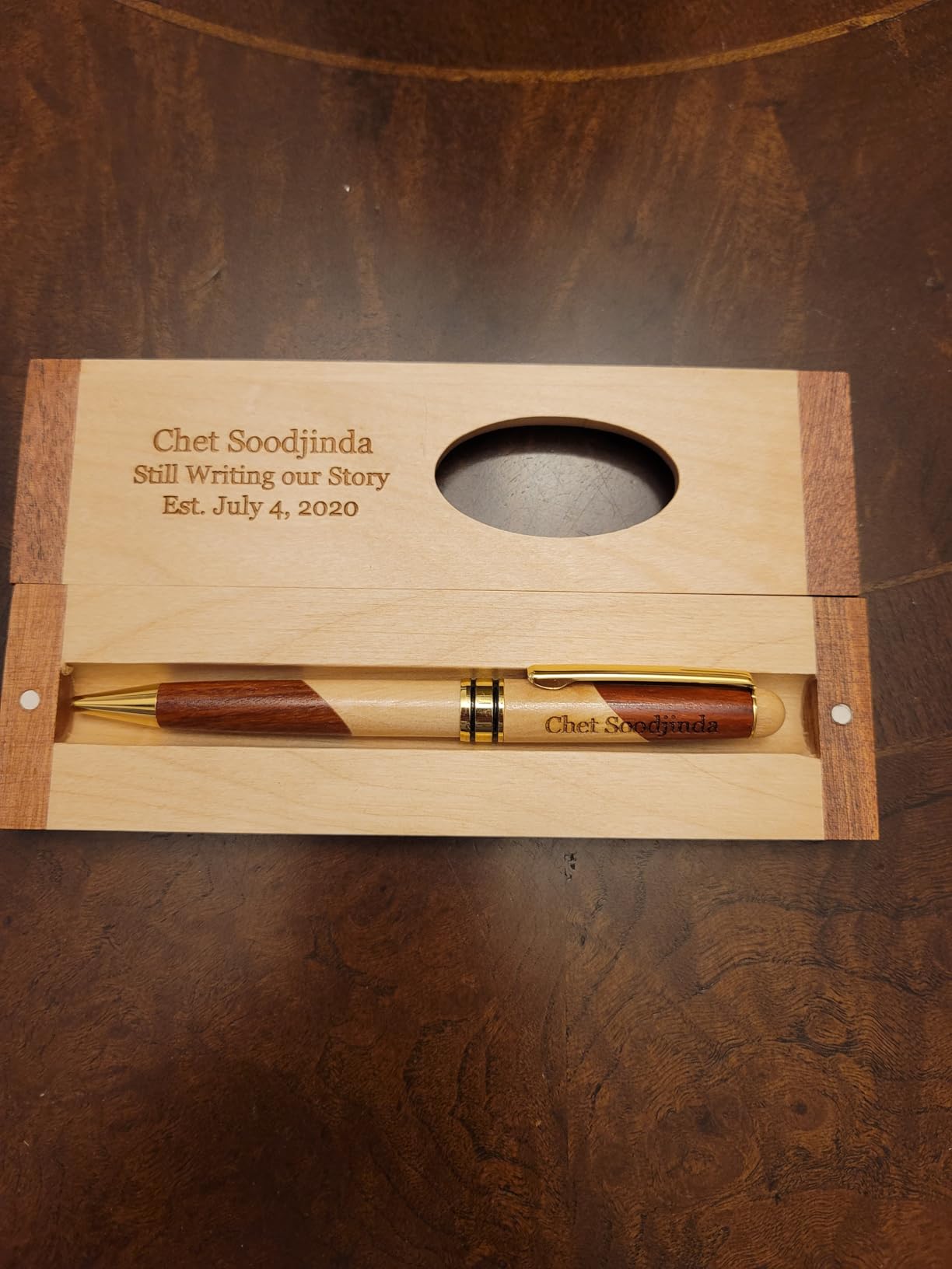 Executive Gift Shoppe | Personalized Custom Wood Pen Set with Maple and Rosewood Finish Box customer photo 2