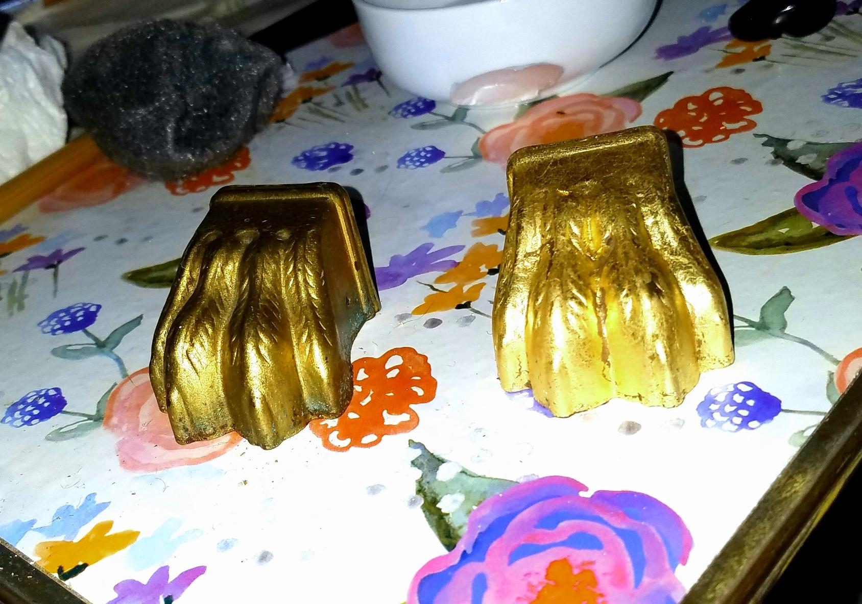 Gigules Gold Leaf Sheets 100 Pcs Imitation Gold Foil Sheets for Arts Painting Gilding Crafts Decoration 5.5