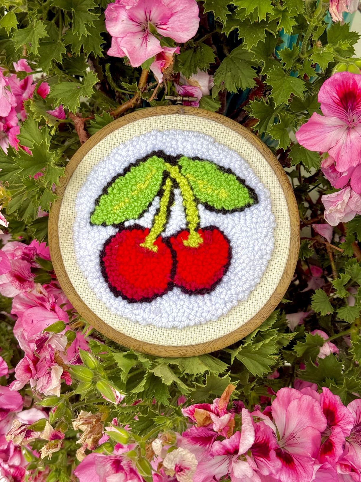 joybest 4 Pcs Embroidery Hoops Set Cross Stitch Hoop Ring Imitated Wood Display Frame-Circle and Oval Hand Embroidery Kits for Art Craft Sewing (Imitated Wood) customer photo 1