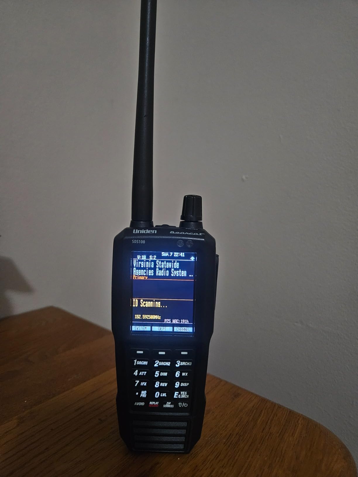 Uniden SDS100 True I/Q Digital Handheld Scanner, Designed for Improved Digital Performance in Weak-Signal and Simulcast Areas, Rugged / Weather Resistant JIS 4 Construction customer photo 1