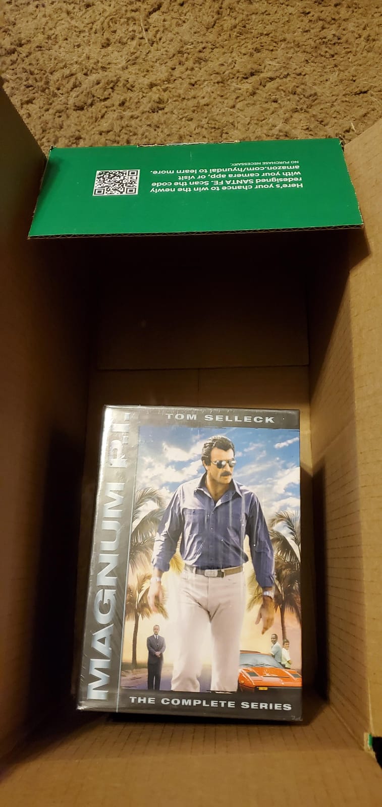 Magnum P.I.: The Complete Series [DVD] customer photo 2