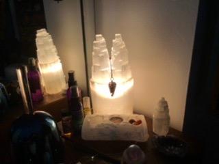 AMOYSTONE White Selenite Electric Lamp Natural Gemstones Crystals Light 3-4 lbs with Cord and Led Bulb Cylindrical 7