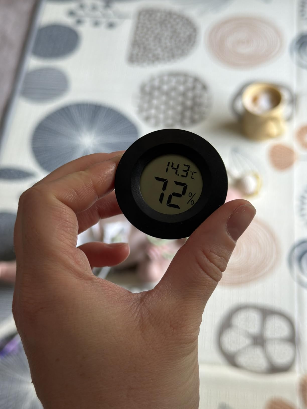 JEDEW 2 Pack Hygrometer Thermometer Digital Humidity Meter Indoor/Outdoor Humidity Monitor Reptile Thermo-Hygrometer for Greenhouse Humidors Terrarium Jars, Fahrenheit (℉) /Celsius(℃) (2) customer photo 2