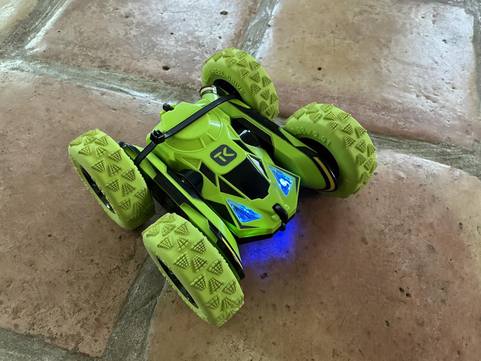 Threeking Remote Control Flip Stunt Car Double Sided Driving Toys Gifts customer photo 1