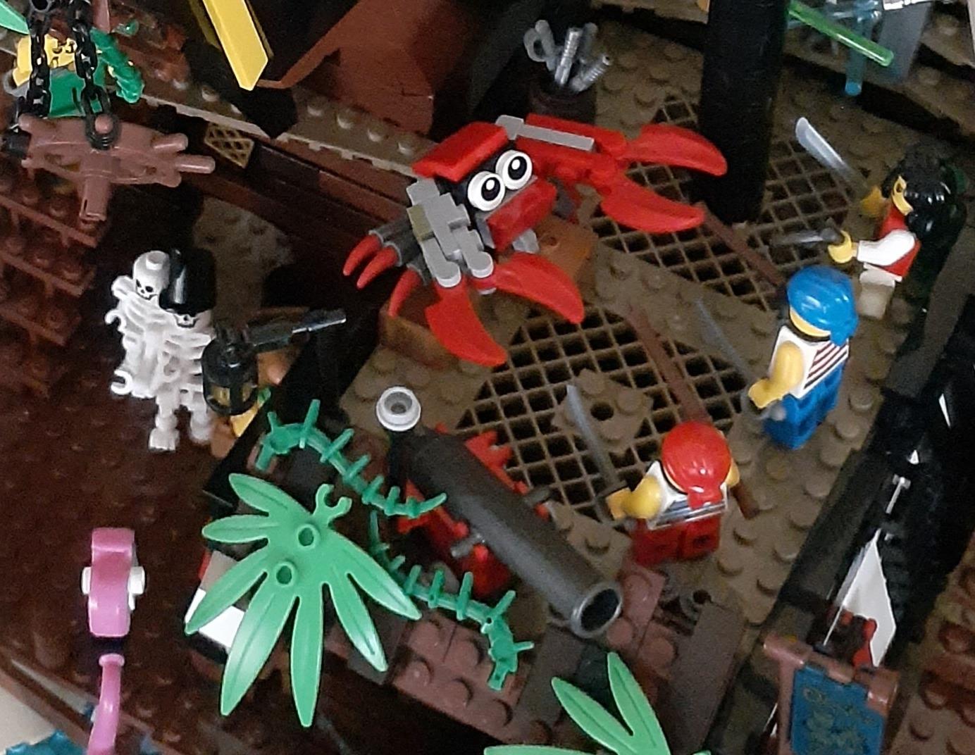 LEGO Creator 3 in 1 Deep Sea Creatures, Transforms from Shark and Crab to Squid to Angler Fish, Sea Animal Toys, Gifts for 7 Plus Year Old Girls and Boys, 31088 customer photo 2